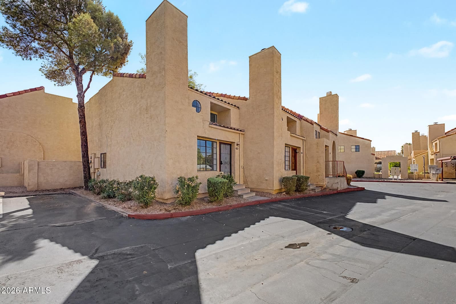 1025 E Highland Avenue 32, Phoenix, AZ 85014 — photo 2 of 19