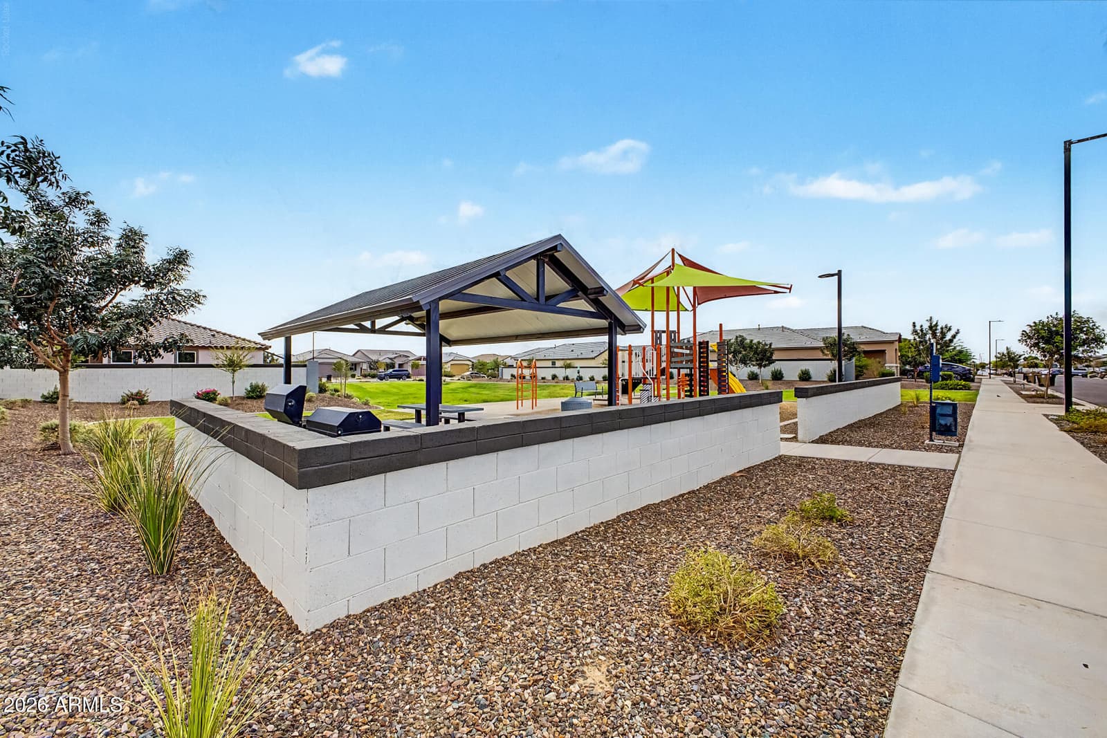 15587 W Kendall Street, Goodyear, AZ 85338 — photo 5 of 31