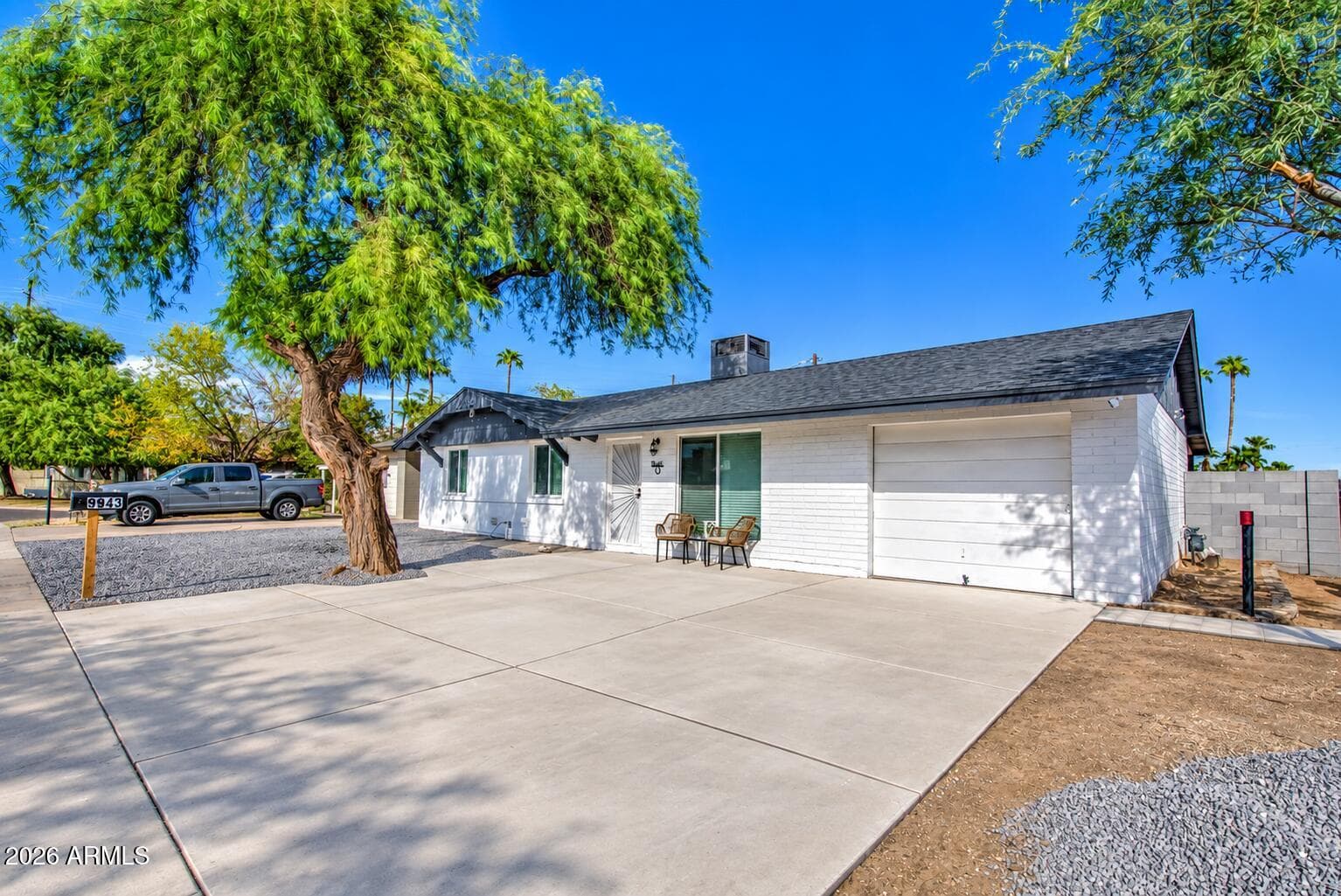 9043 N 16th Drive, Phoenix, AZ 85021 — photo 5 of 36