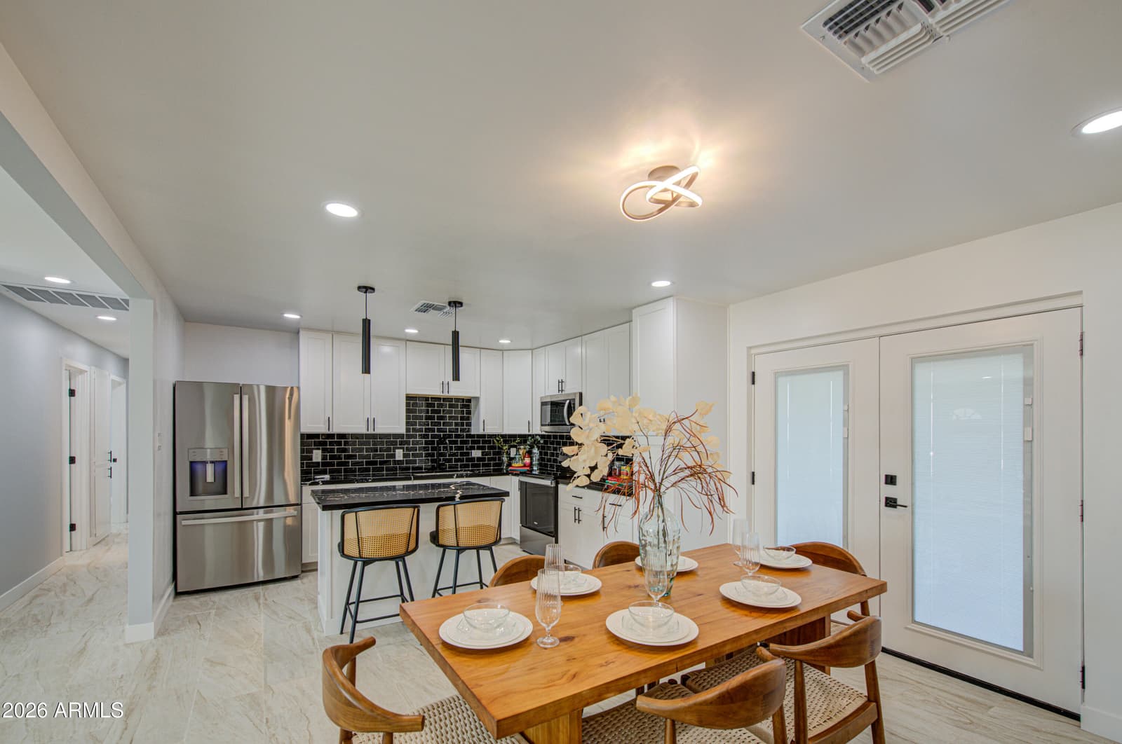 9043 N 16th Drive, Phoenix, AZ 85021 — photo 9 of 36