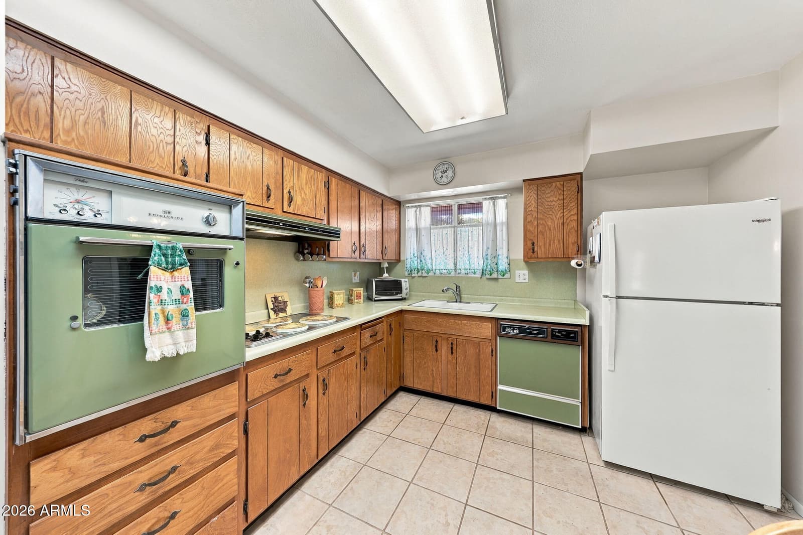 10210 W Twin Oaks Drive, Sun City, AZ 85351 — photo 3 of 29