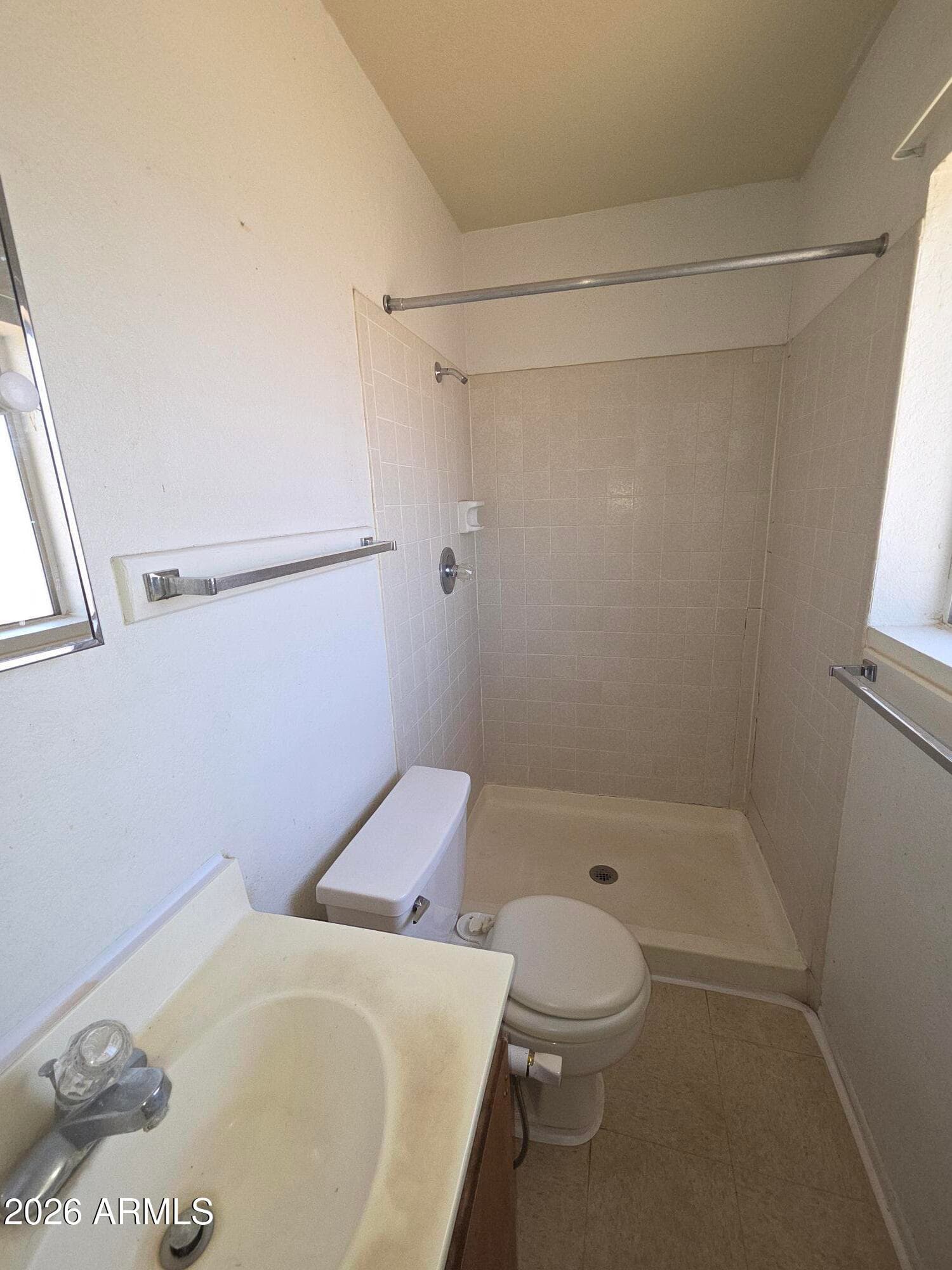 3321 W Grovers Avenue, Phoenix, AZ 85053 — photo 10 of 14