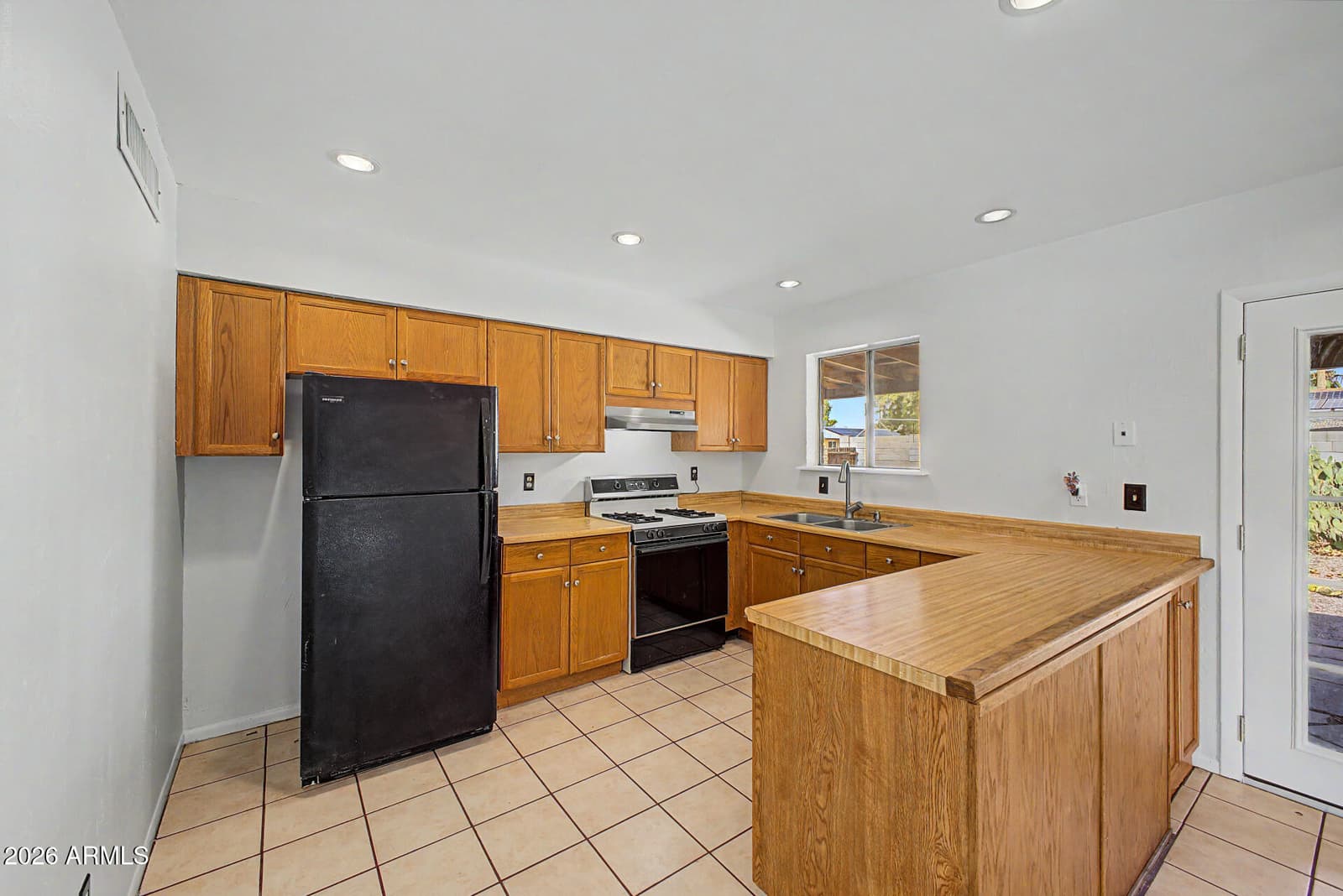 3724 E Acoma Drive, Phoenix, AZ 85032 — photo 4 of 11