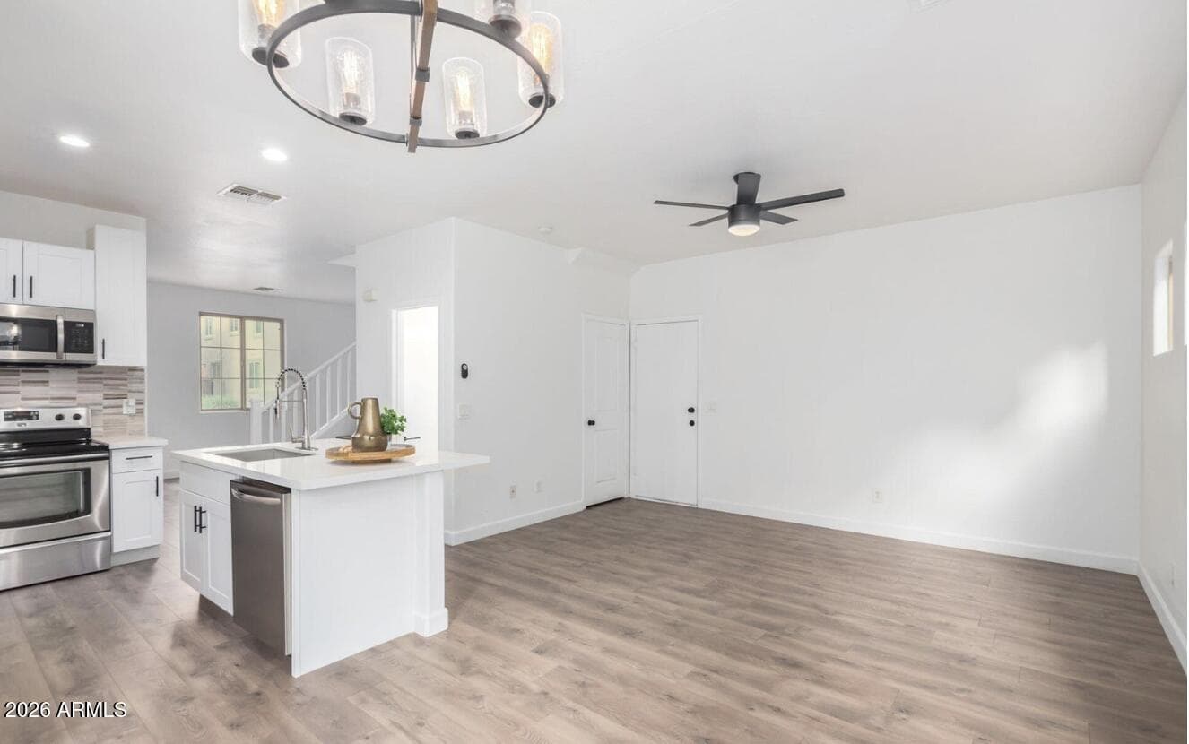 7827 W Cypress Street, Phoenix, AZ 85035 — photo 8 of 22