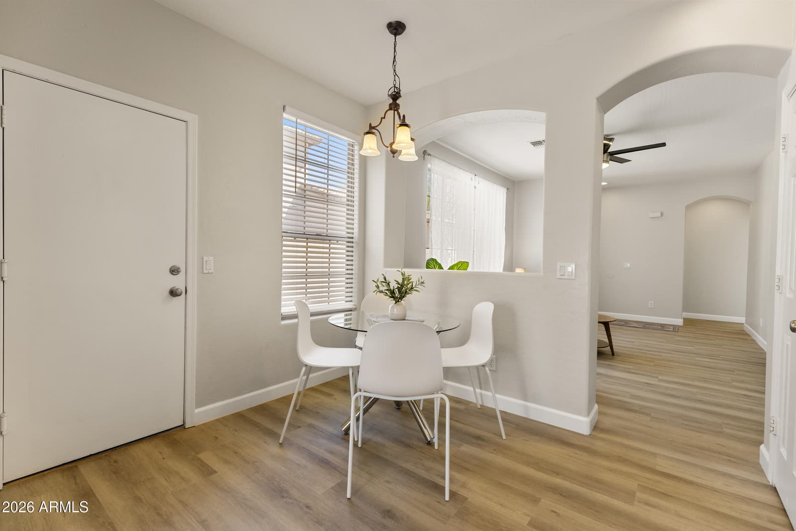 7236 E Norwood Street, Mesa, AZ 85207 — photo 4 of 33