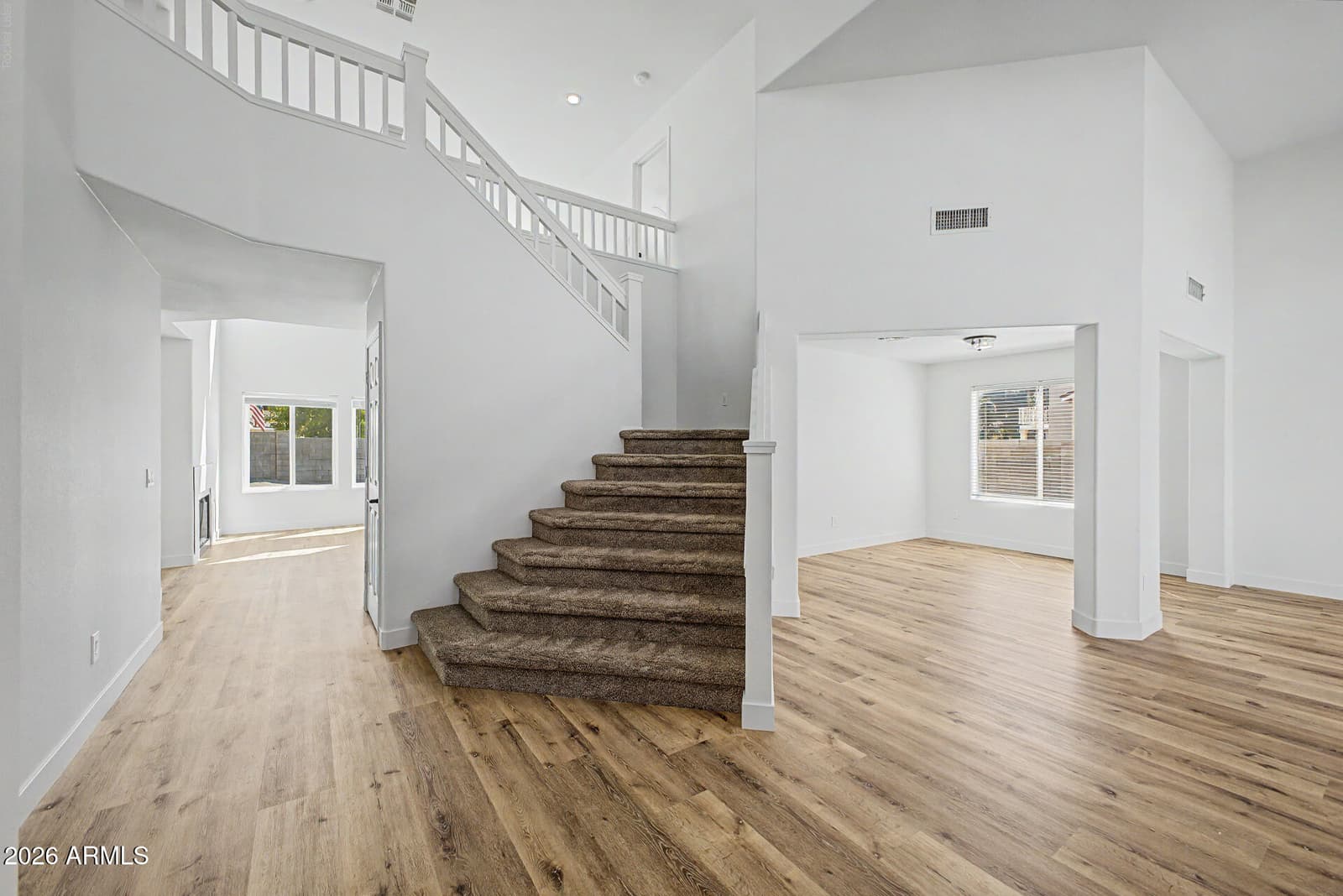 835 W Cooley Drive, Gilbert, AZ 85233 — photo 4 of 28