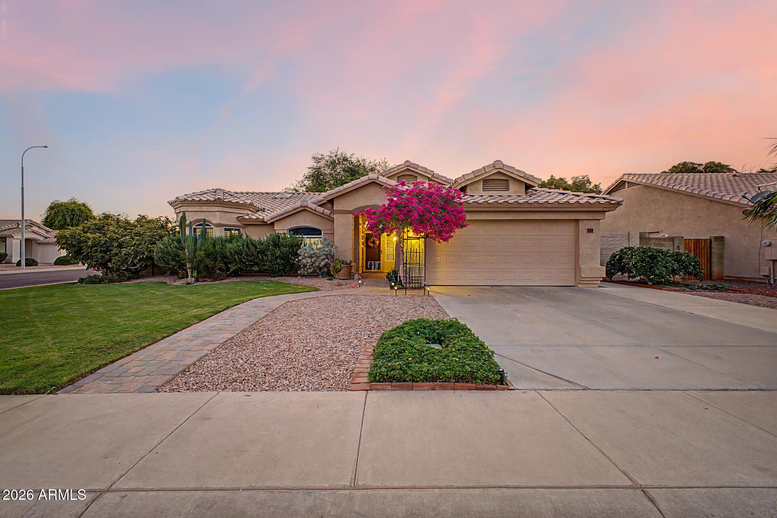 250 S Ash Drive, Chandler, AZ 85224 — photo 1 of 60