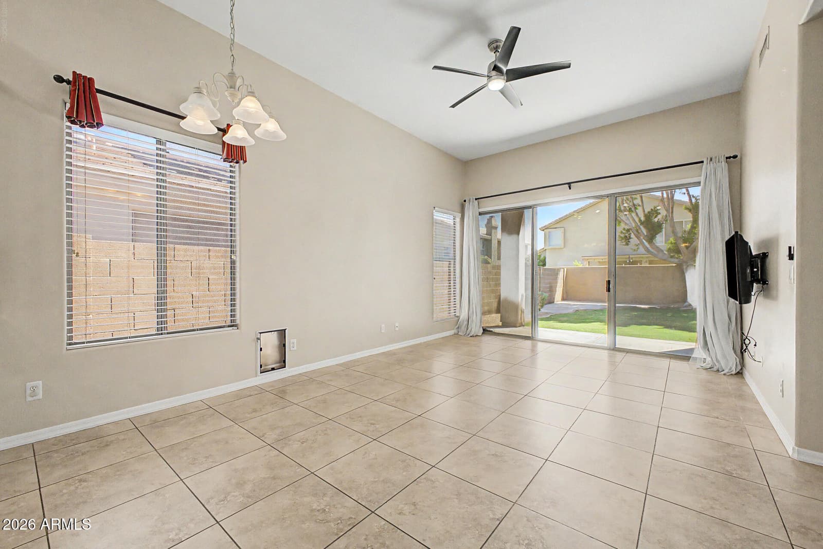 3123 E Amber Ridge Way, Phoenix, AZ 85048 — photo 9 of 34