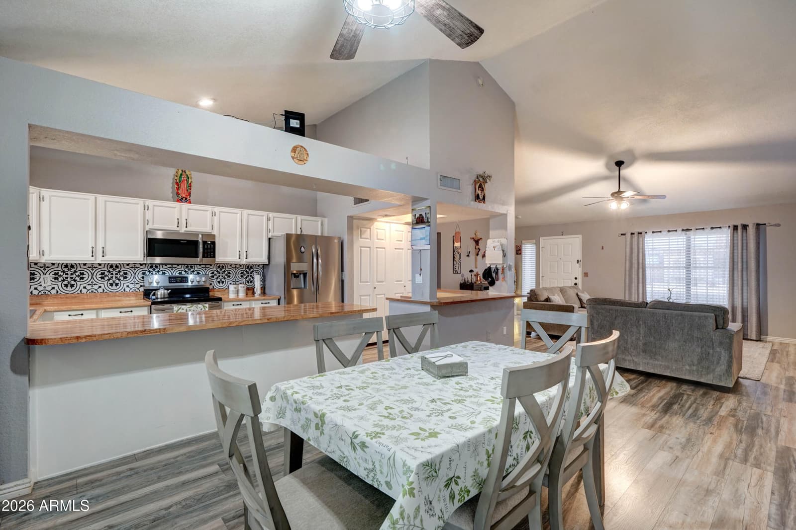 6926 W Sunnyside Drive, Peoria, AZ 85345 — photo 9 of 36