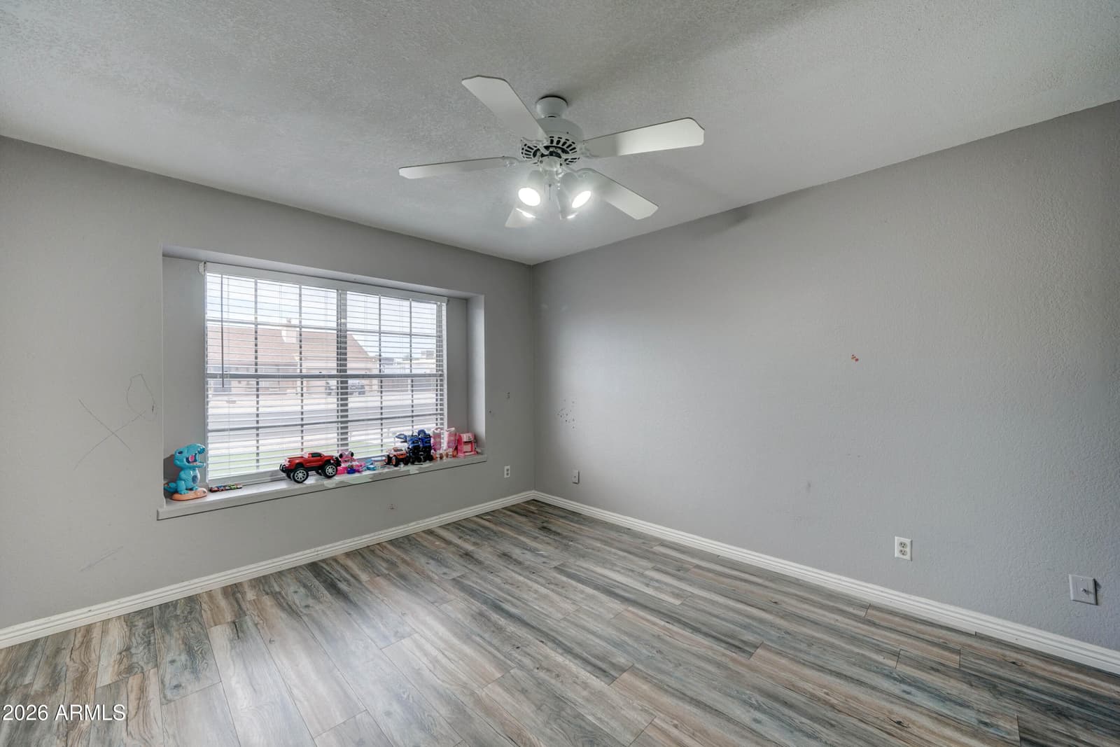 6926 W Sunnyside Drive, Peoria, AZ 85345 — photo 17 of 36