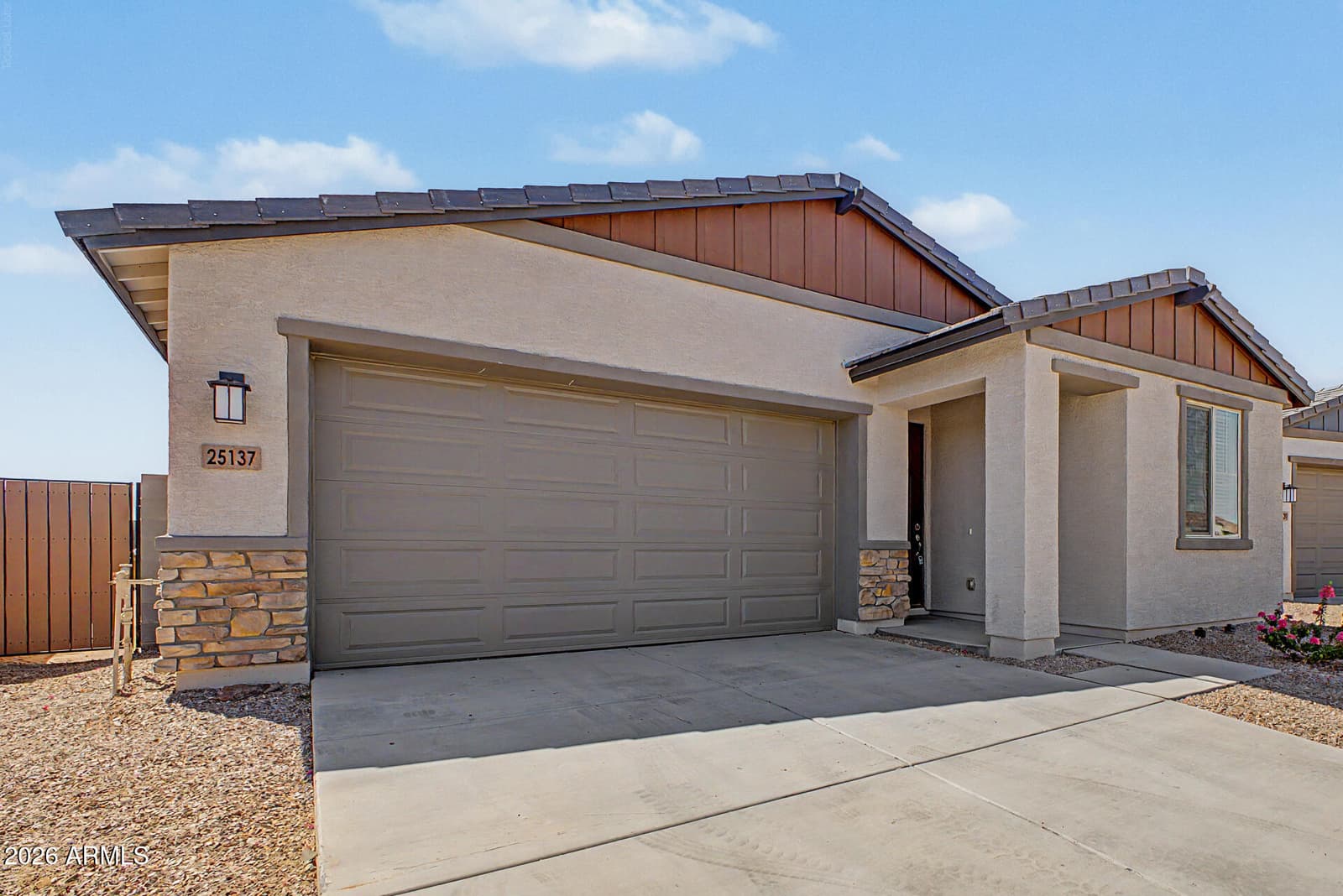 25137 W Wayland Drive, Buckeye, AZ 85326 — photo 4 of 35