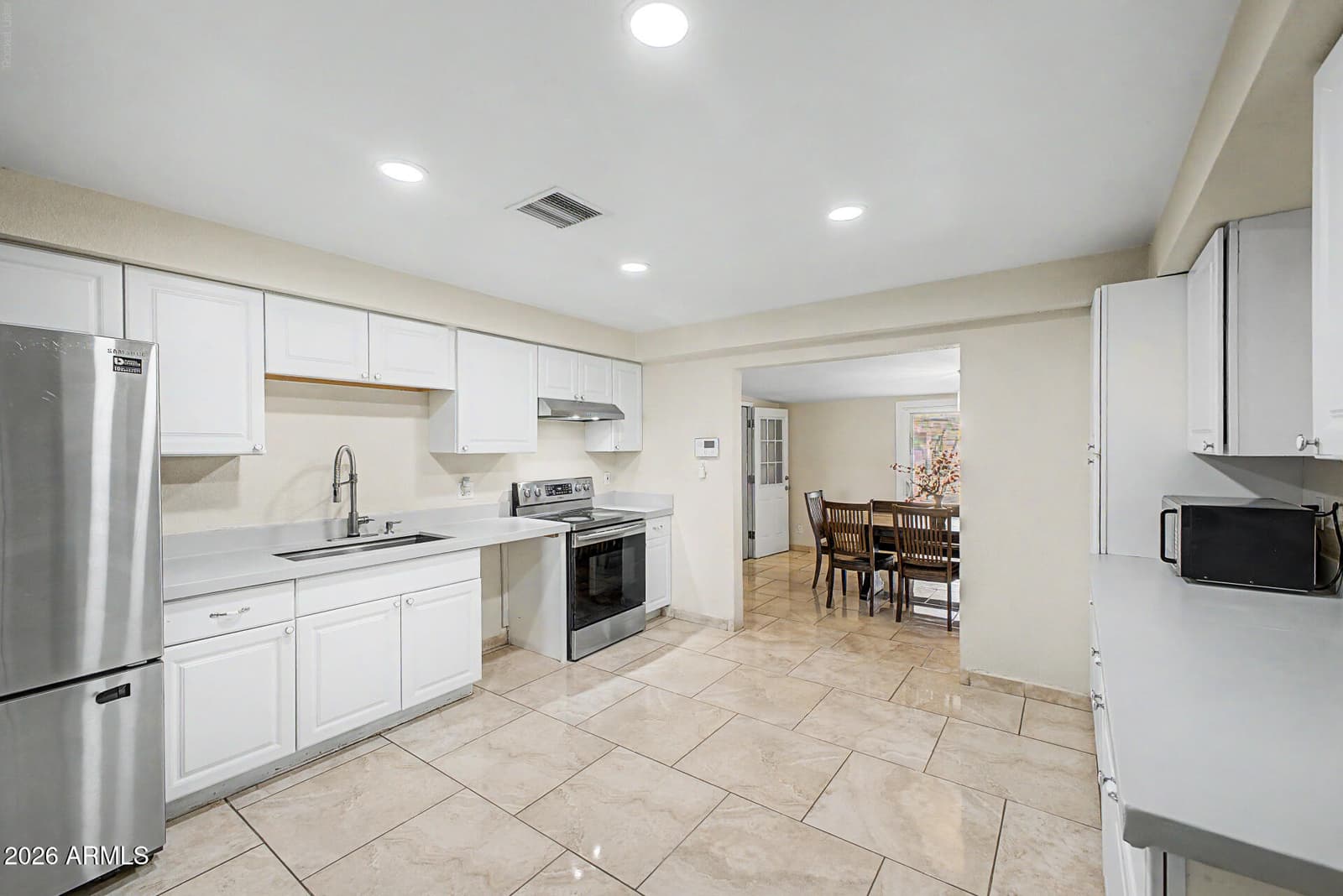 4657 N 79th Drive, Phoenix, AZ 85033 — photo 11 of 29