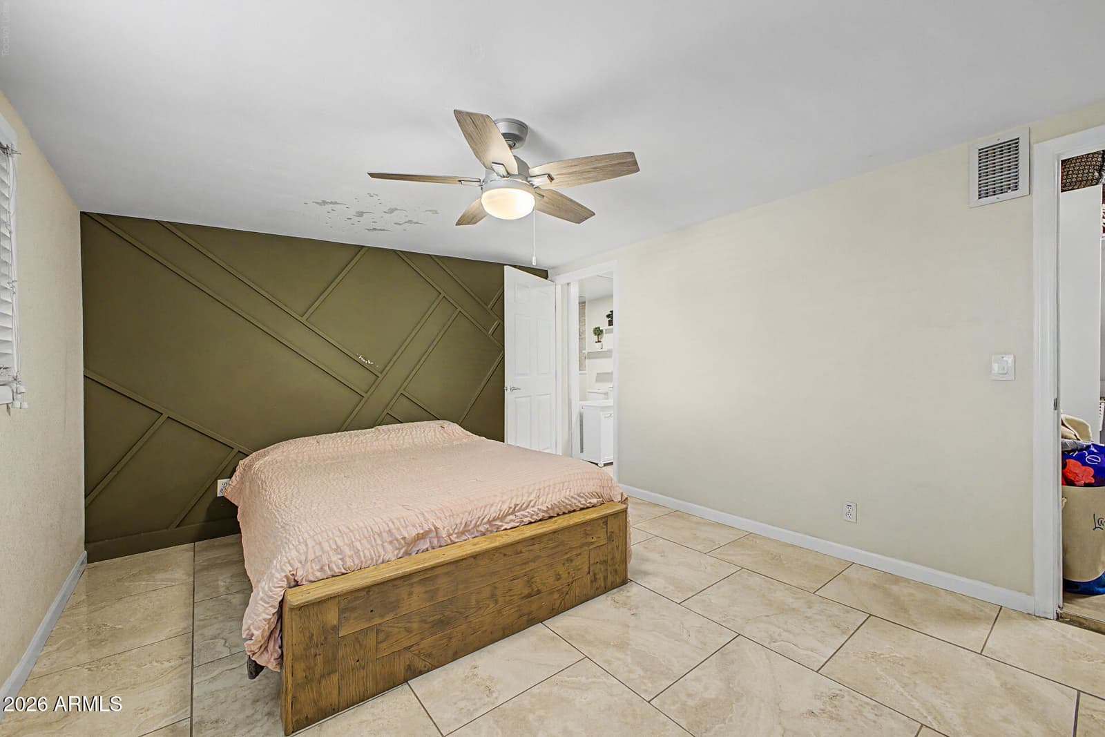 4657 N 79th Drive, Phoenix, AZ 85033 — photo 13 of 29