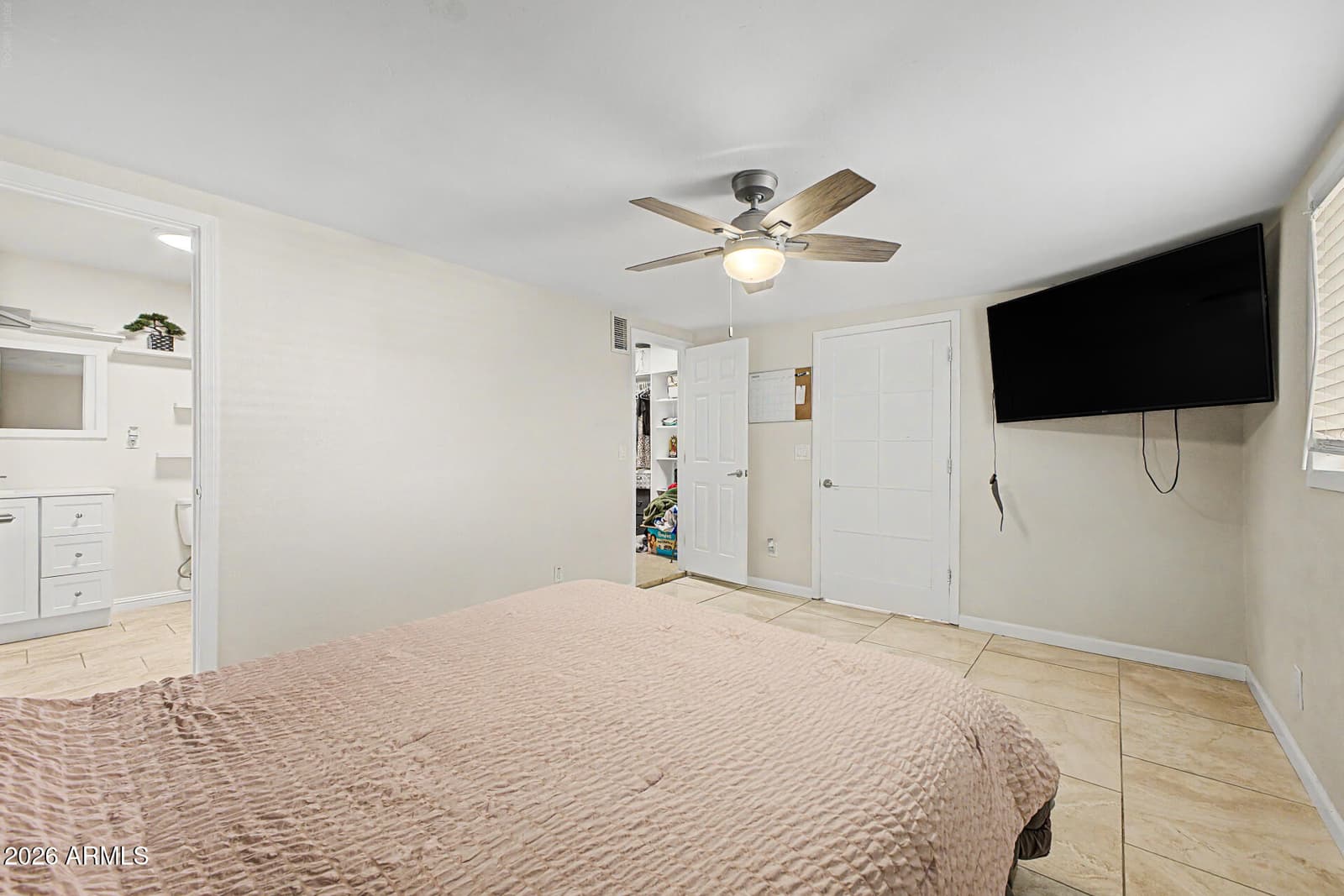 4657 N 79th Drive, Phoenix, AZ 85033 — photo 14 of 29