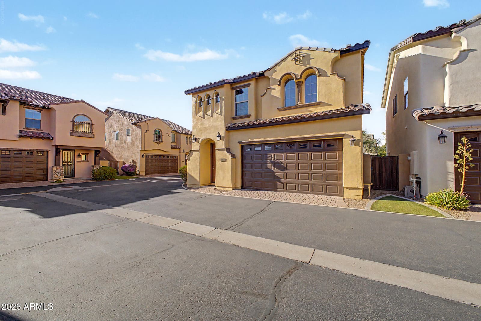 3345 E Pinchot Avenue 12, Phoenix, AZ 85018 — photo 3 of 31