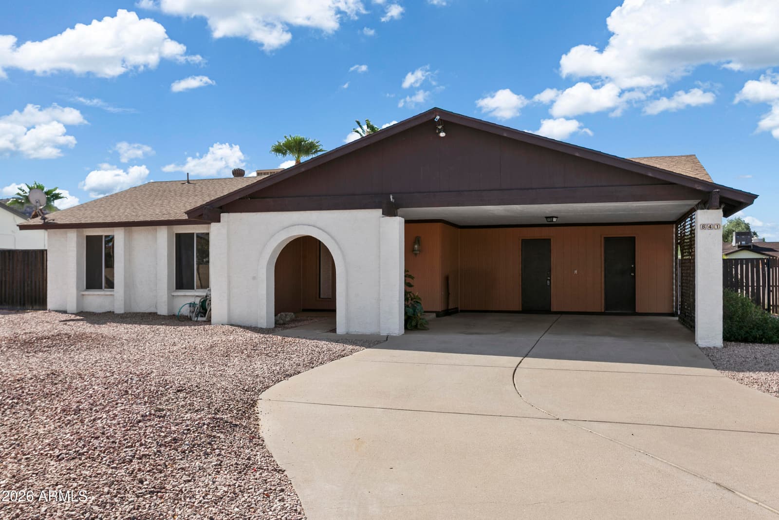 841 E Paradise Lane, Phoenix, AZ 85022 — photo 4 of 36