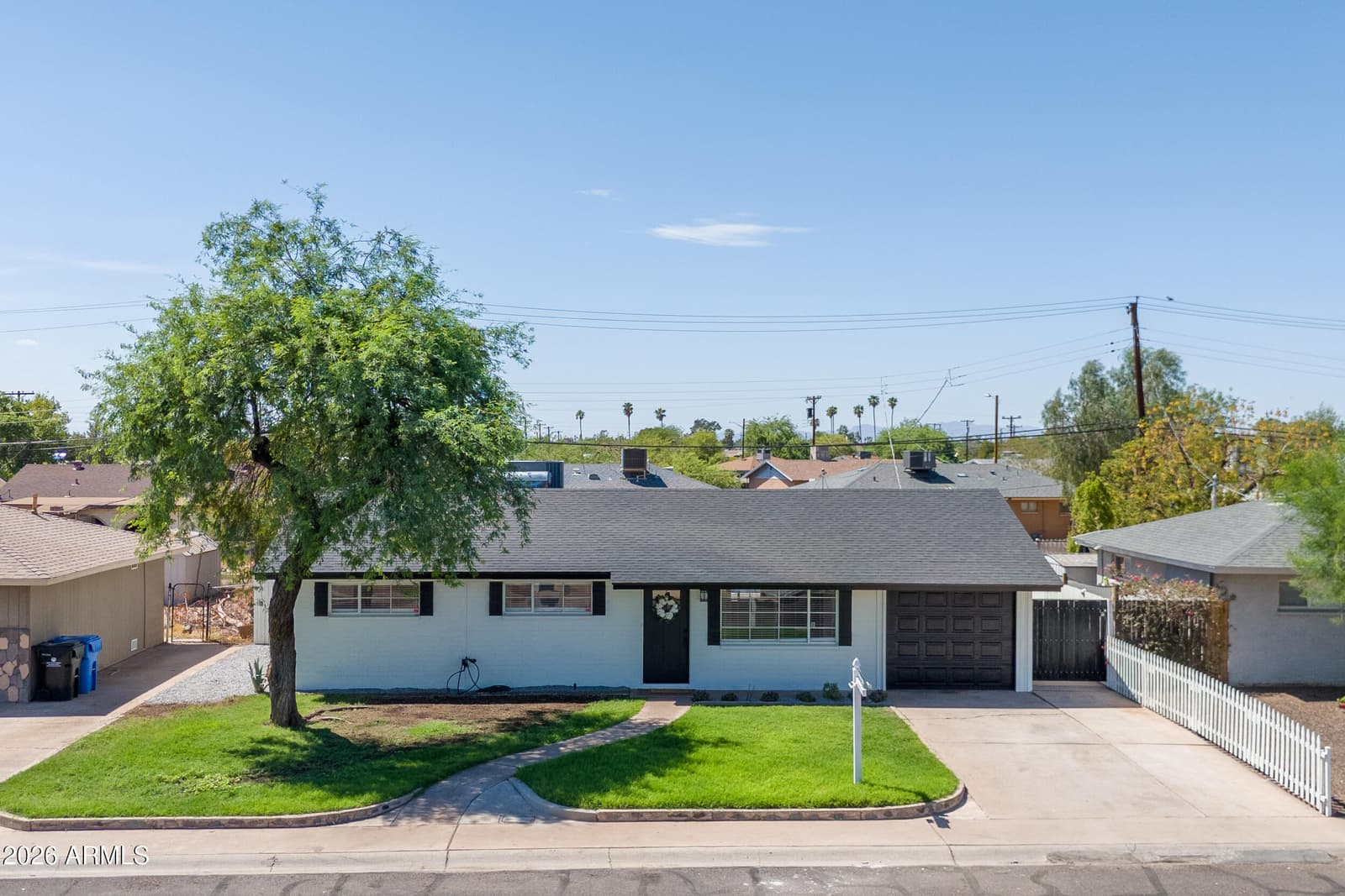 3112 N 37th Avenue, Phoenix, AZ 85019 — photo 1 of 33