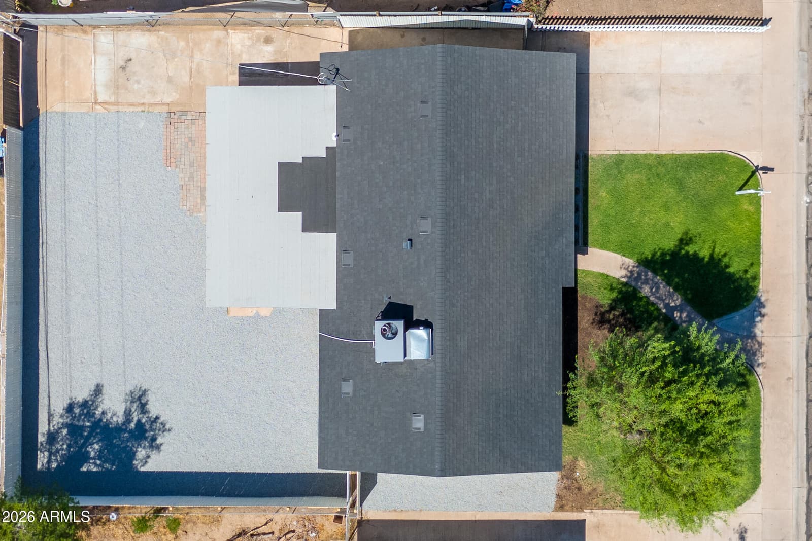 3112 N 37th Avenue, Phoenix, AZ 85019 — photo 10 of 33