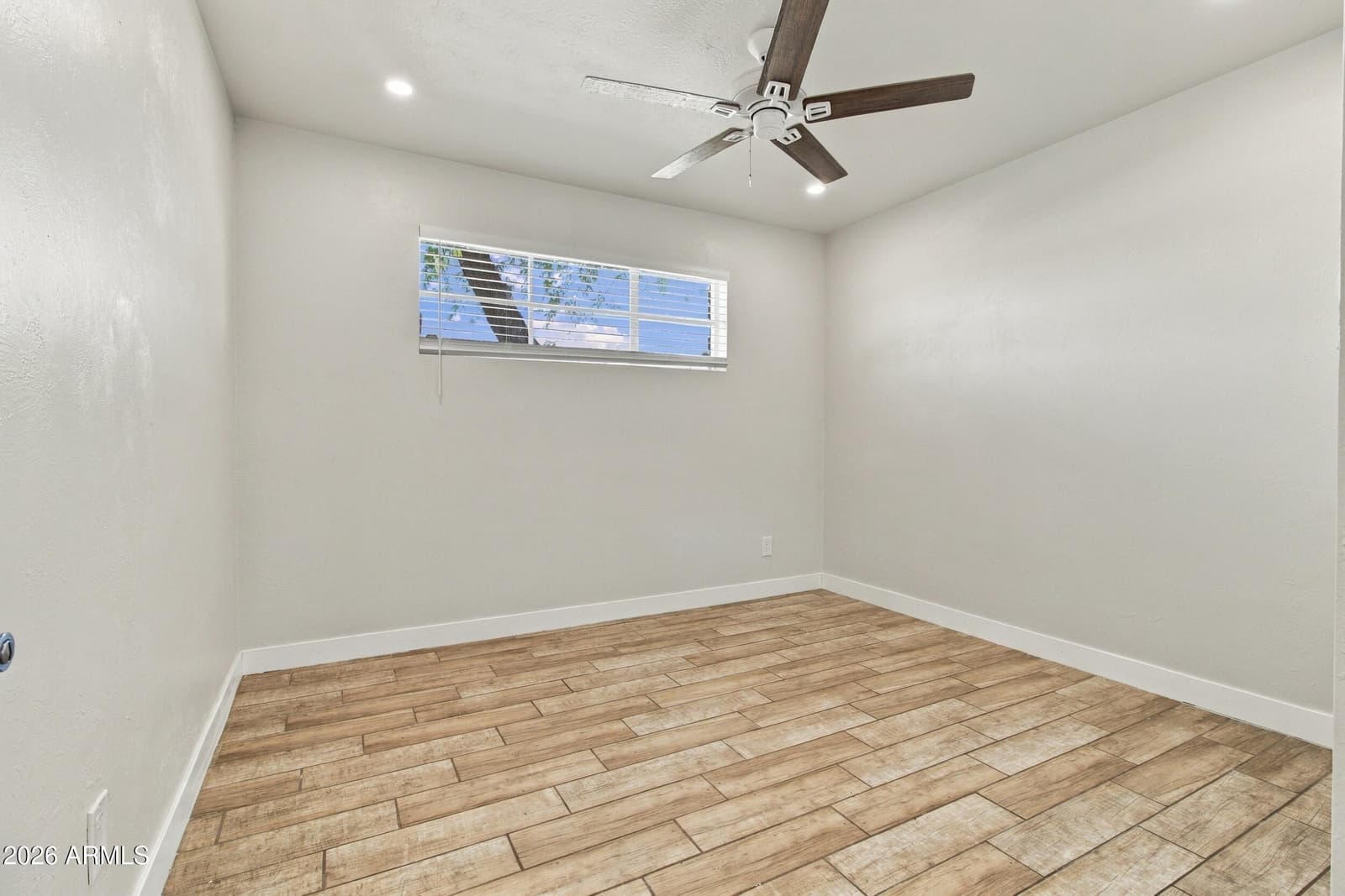 3112 N 37th Avenue, Phoenix, AZ 85019 — photo 28 of 33