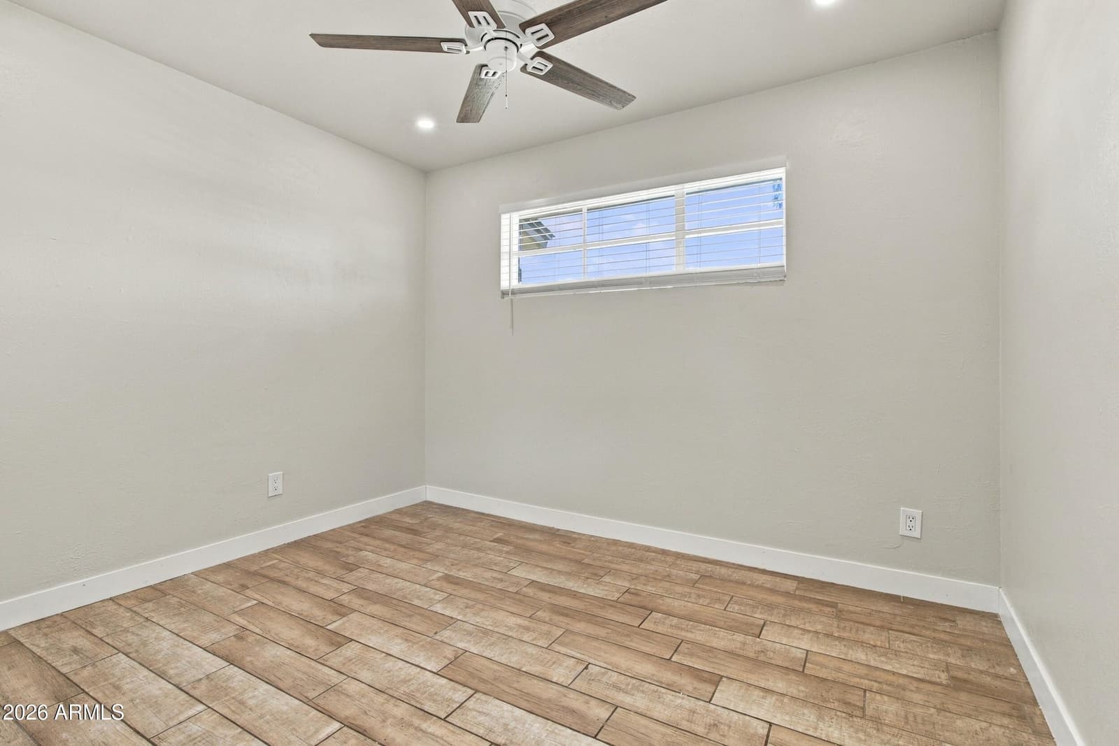 3112 N 37th Avenue, Phoenix, AZ 85019 — photo 30 of 33