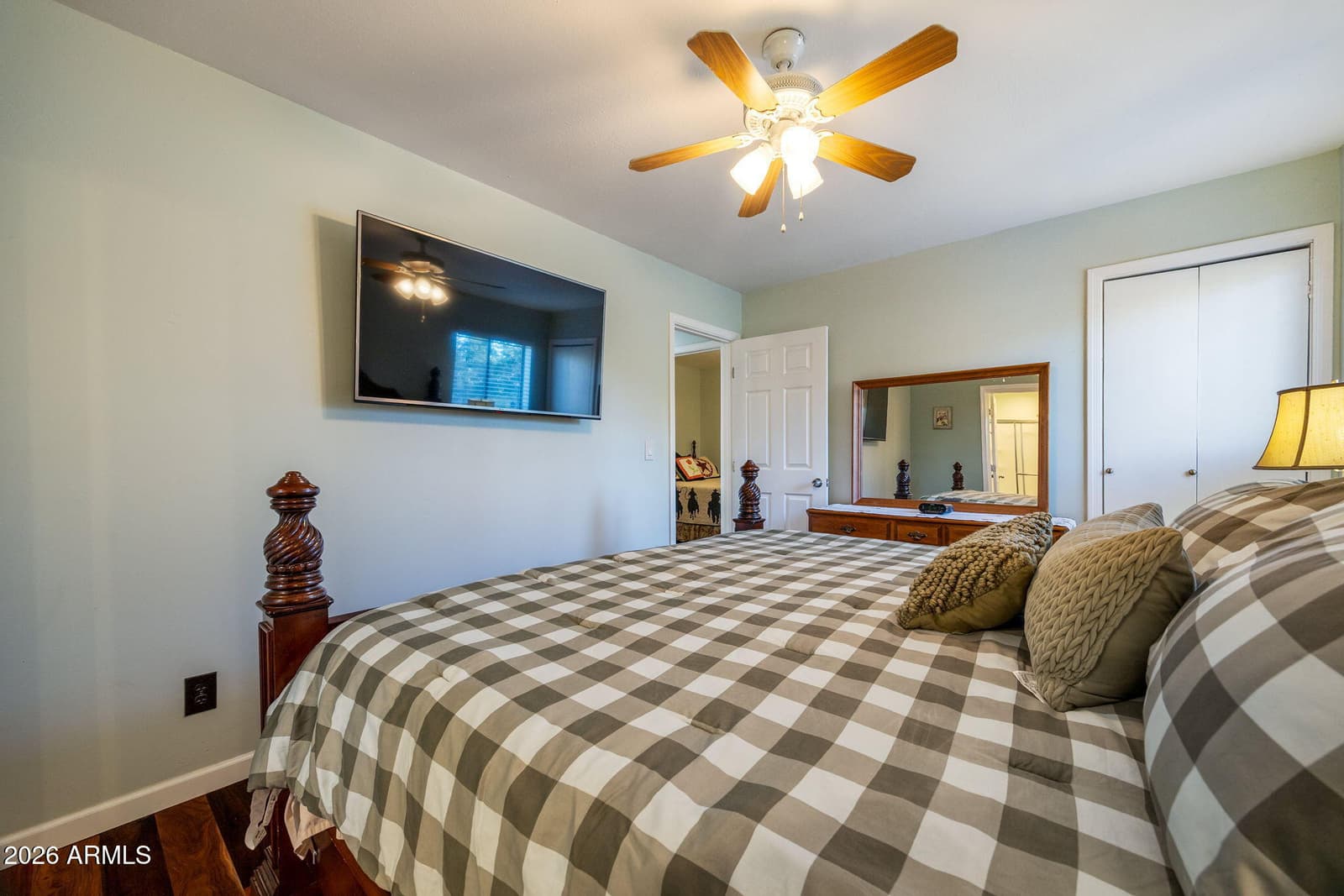 3339 Navajo Drive, Overgaard, AZ 85933 — photo 15 of 35