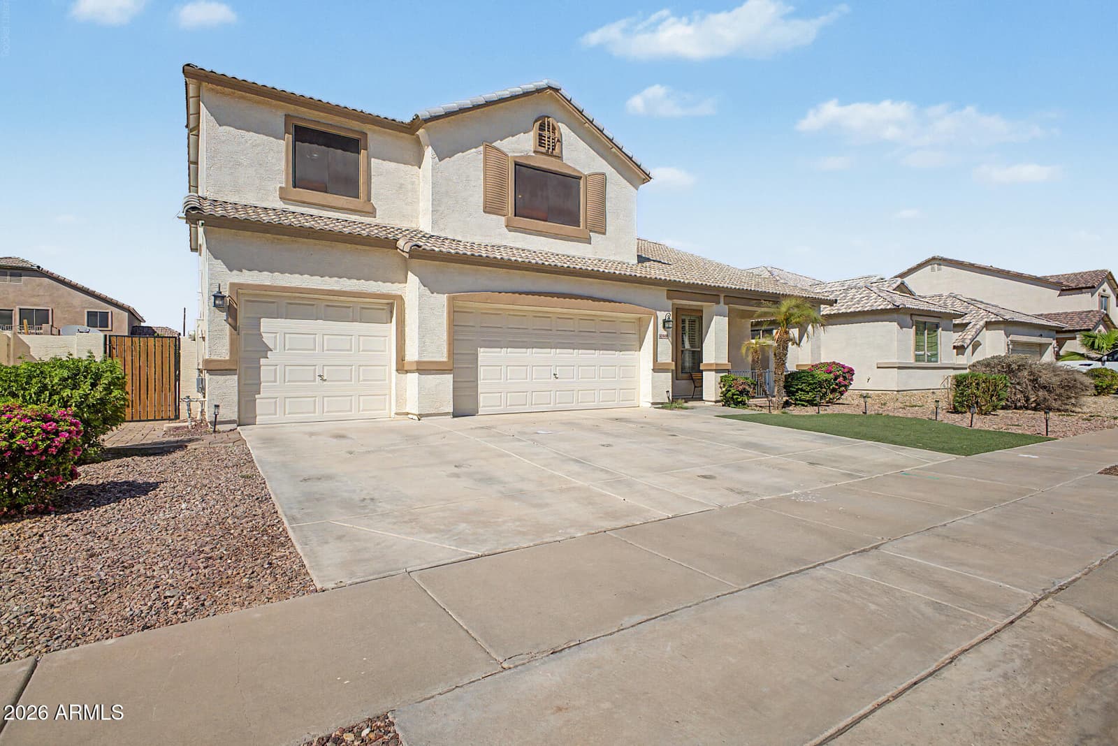 10418 W Edgemont Drive, Avondale, AZ 85392 — photo 3 of 39