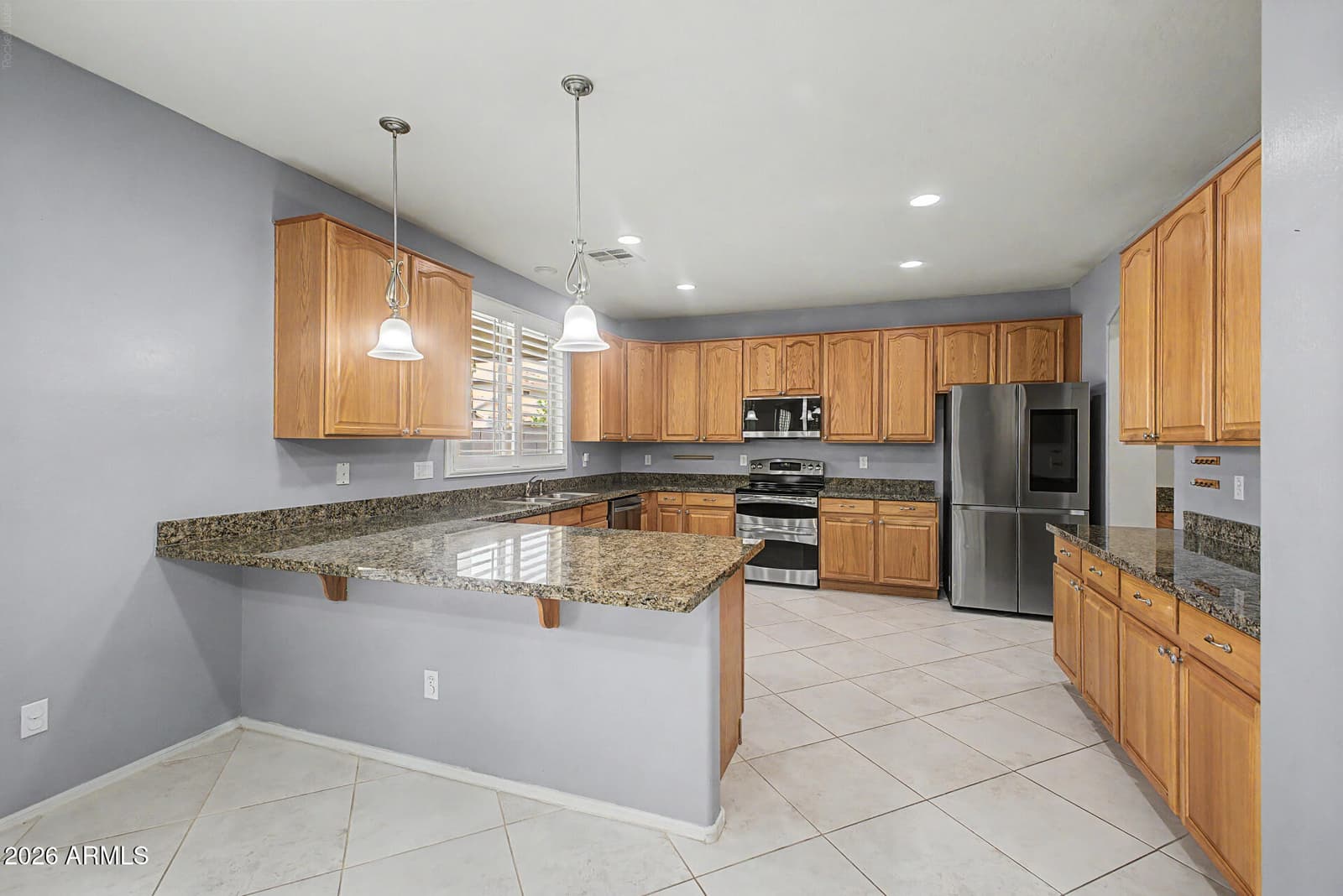 10418 W Edgemont Drive, Avondale, AZ 85392 — photo 10 of 39