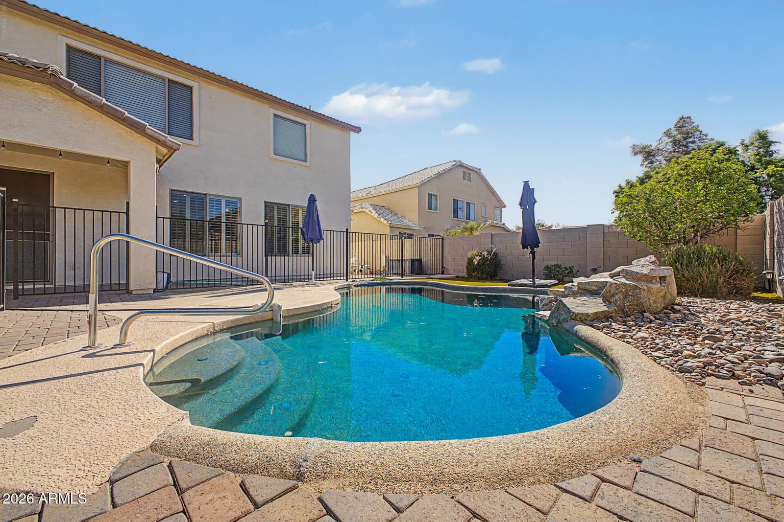 10418 W Edgemont Drive, Avondale, AZ 85392 — photo 5 of 39
