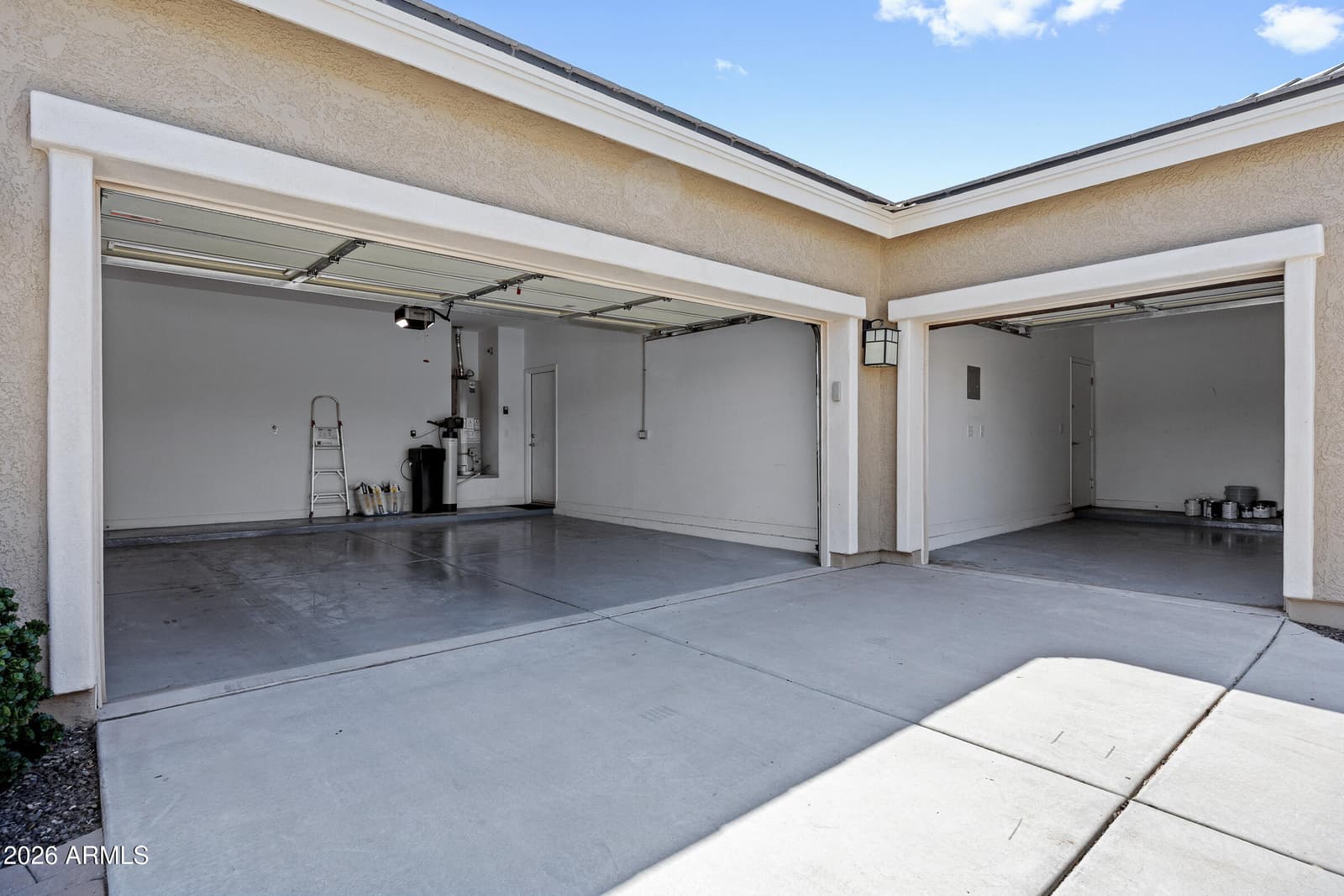 957 E Rojo Way, Gilbert, AZ 85297 — photo 12 of 91