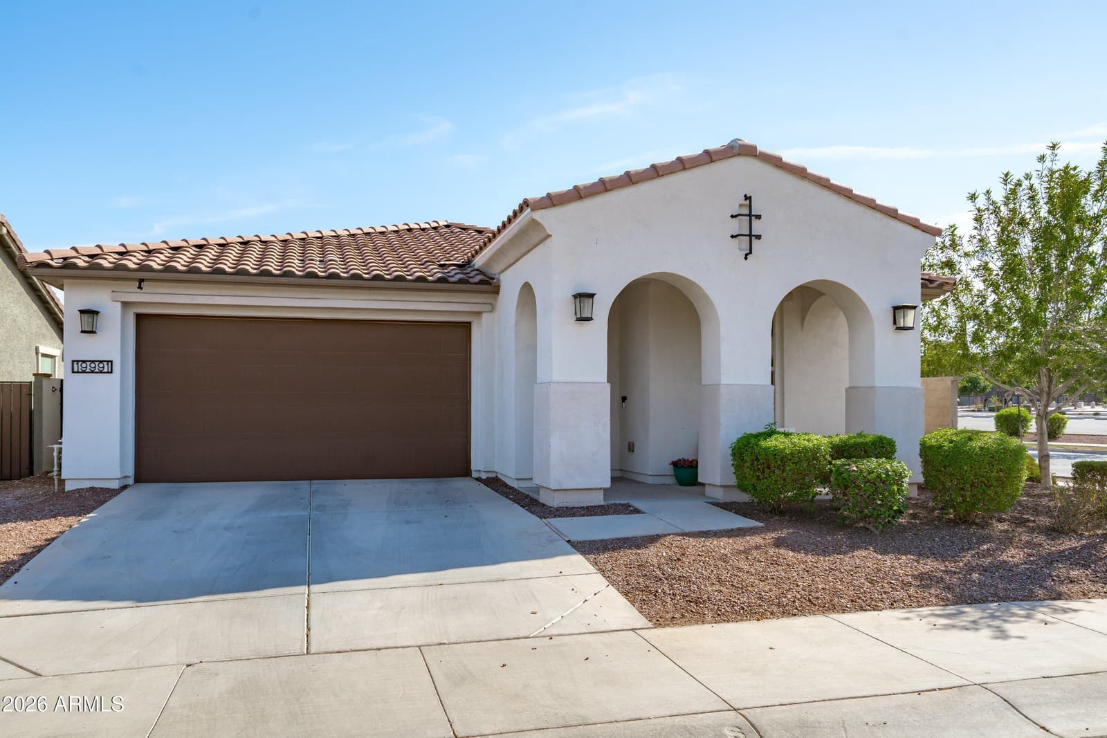 19991 W Heatherbrae Drive, Litchfield Park, AZ 85340 — photo 4 of 37