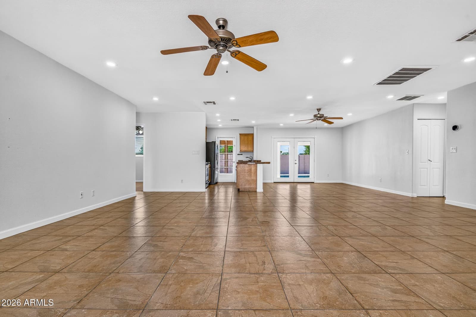 619 E Diamond Drive, Tempe, AZ 85283 — photo 3 of 42