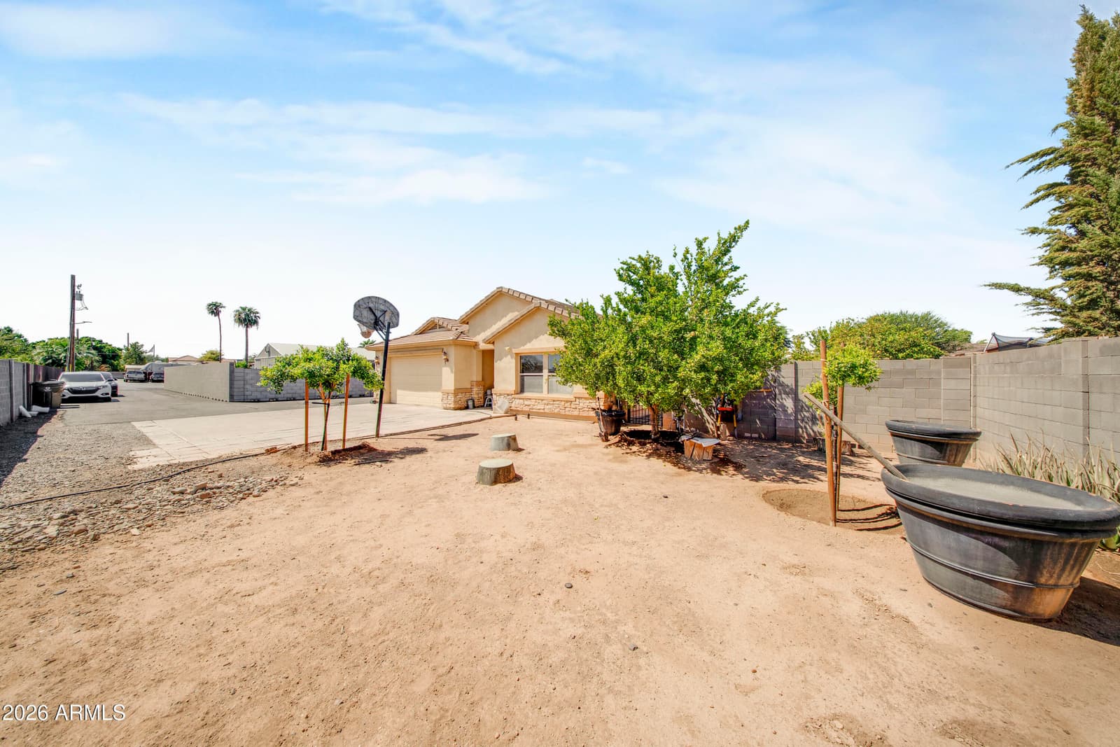 7612 N 81st Lane, Glendale, AZ 85303 — photo 3 of 37