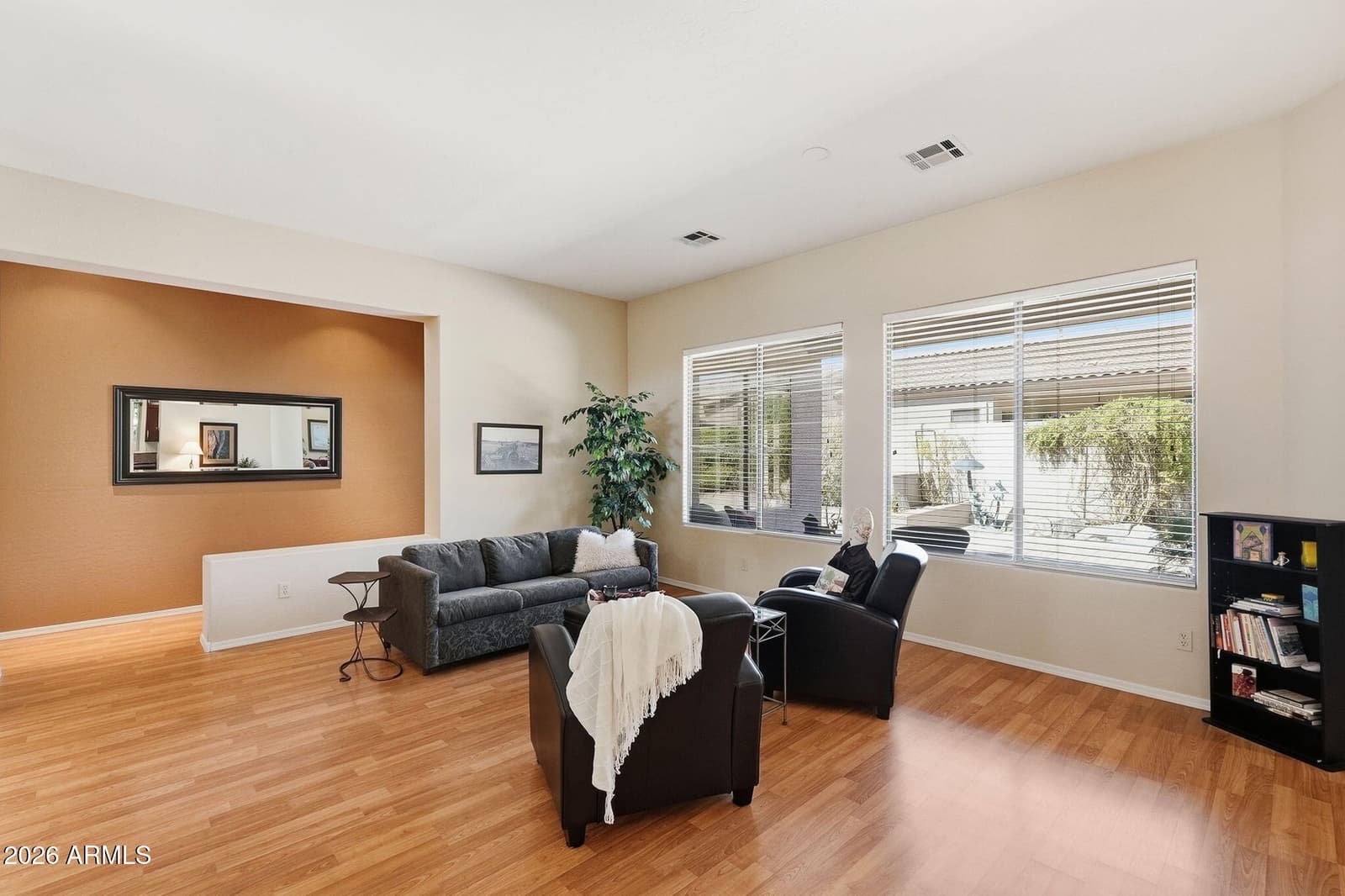 6796 W Abraham Lane, Glendale, AZ 85308 — photo 5 of 43