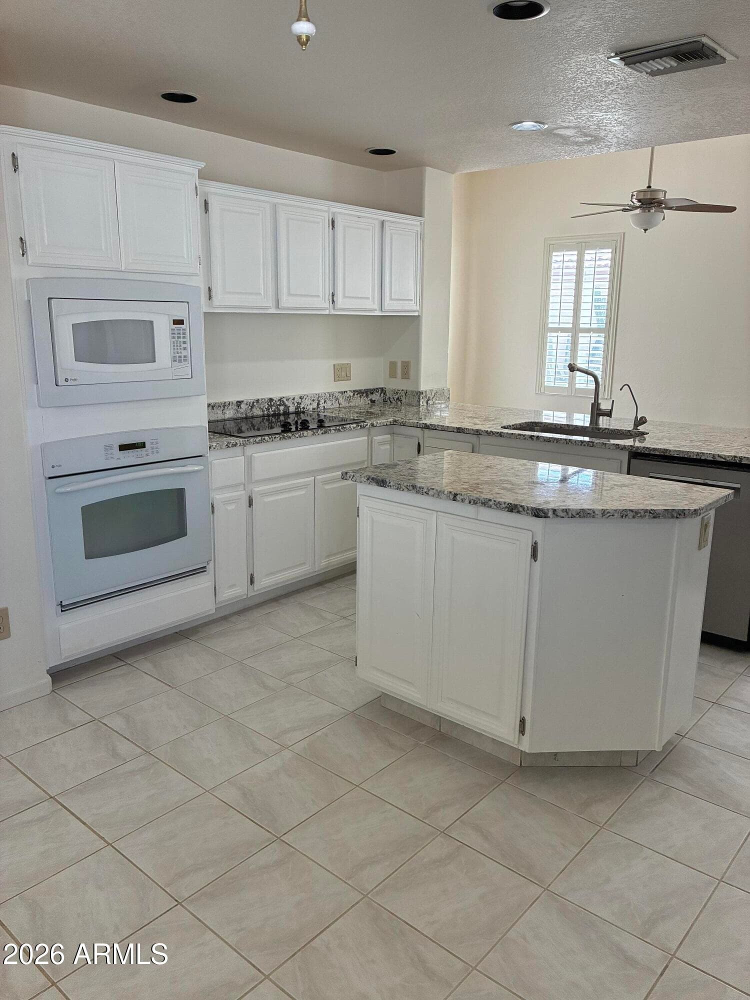 26017 S Hollygreen Drive, Sun Lakes, AZ 85248 — photo 9 of 33