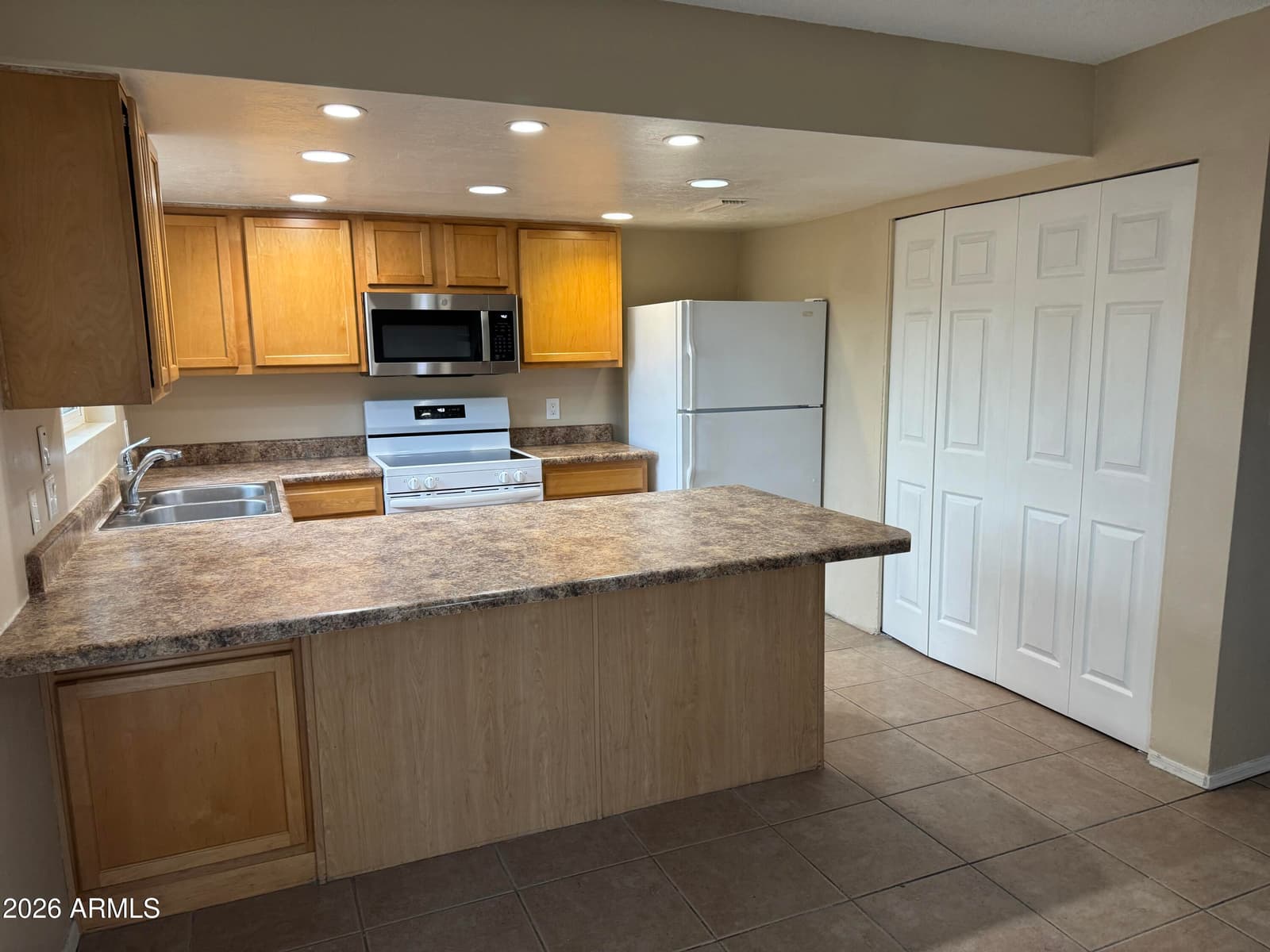 532 E 4th Place, Mesa, AZ 85203 — photo 5 of 23