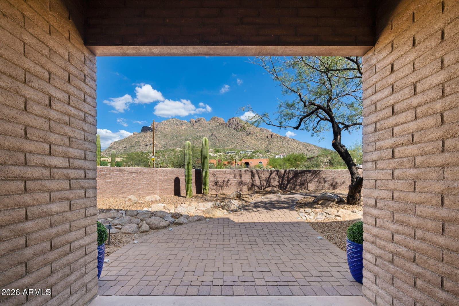 8755 N Sunnyslope Drive, Tucson, AZ 85704 — photo 4 of 47