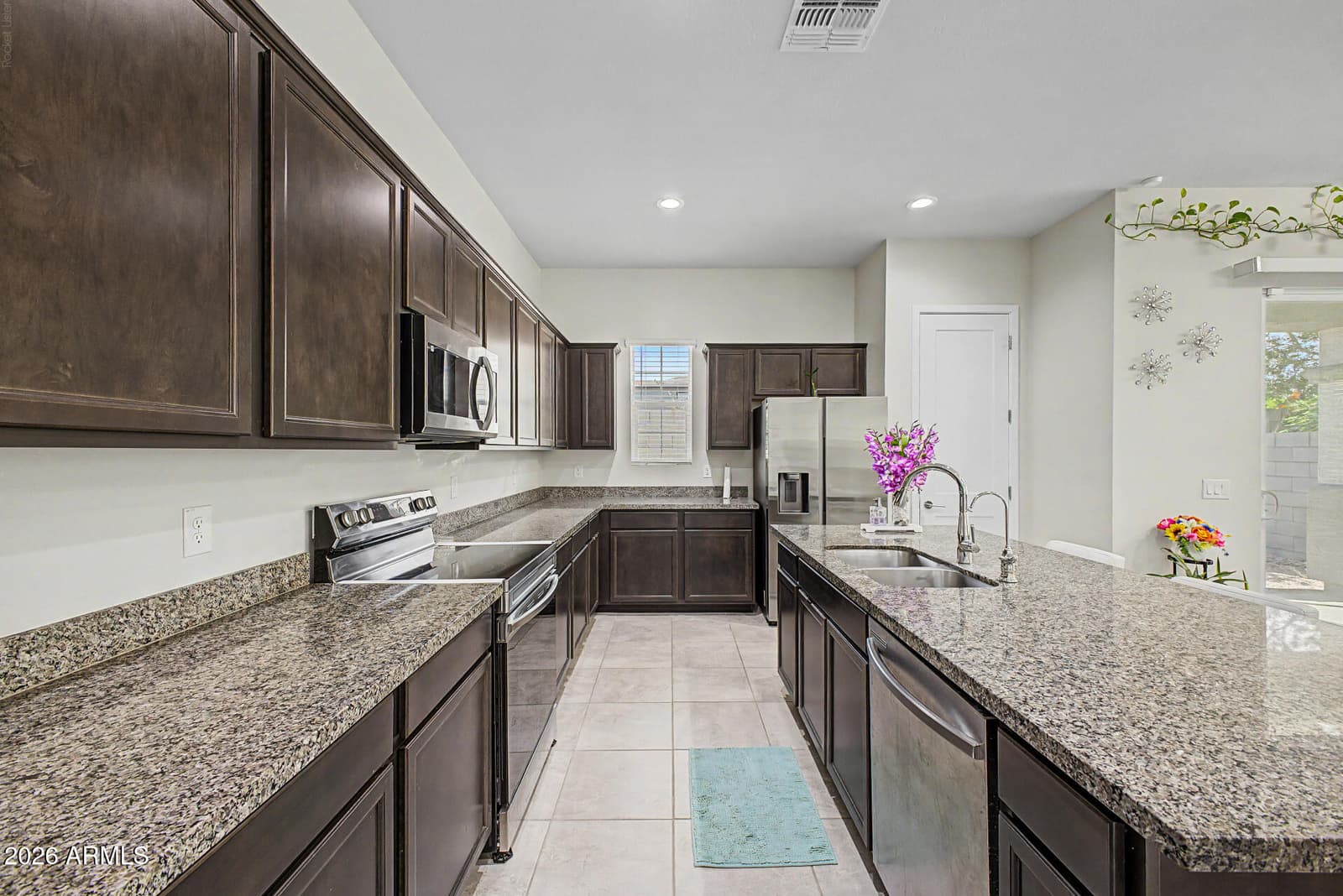 1541 S Senate Street, Chandler, AZ 85286 — photo 13 of 34