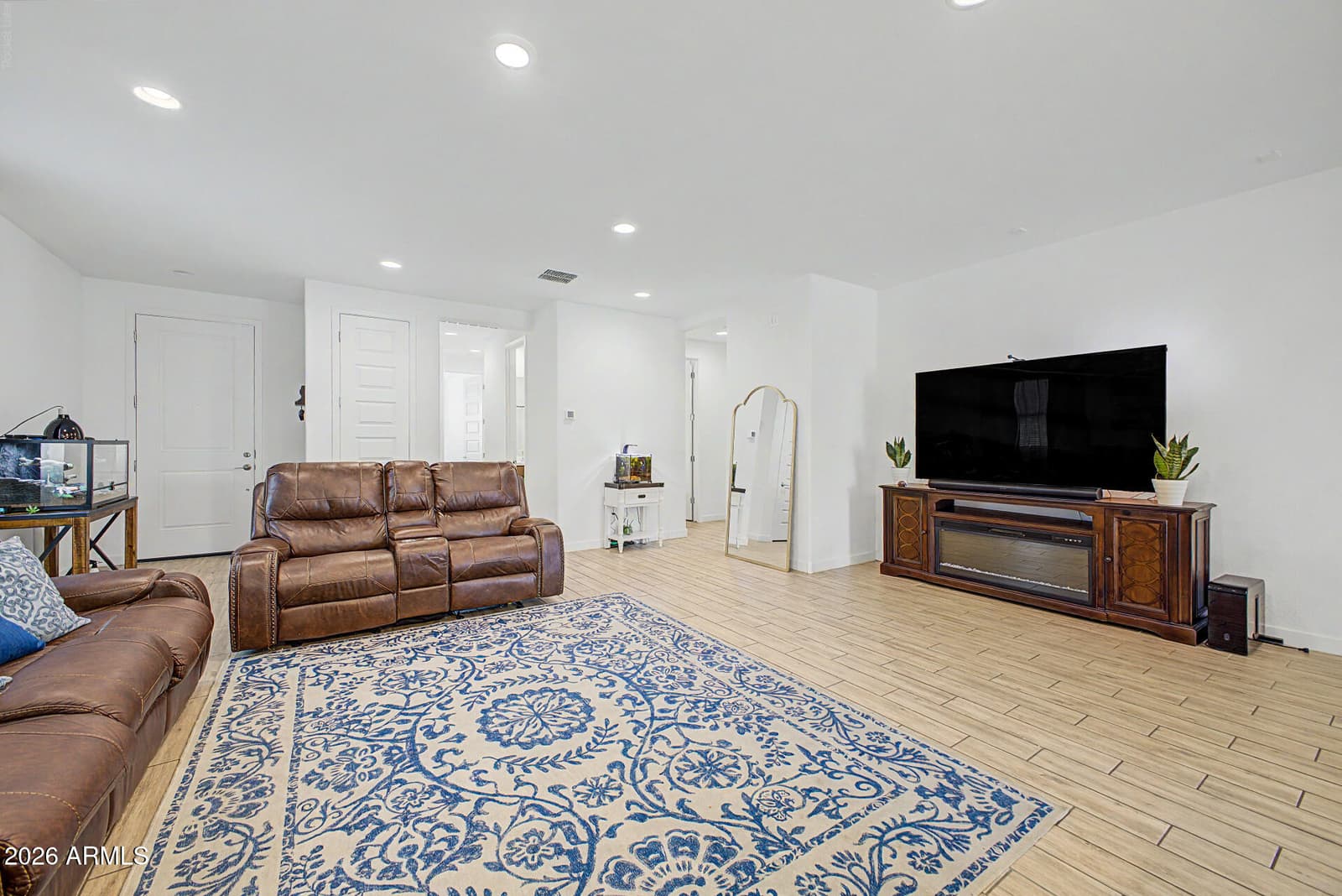 2979 E Yuma Avenue, Apache Junction, AZ 85119 — photo 12 of 36