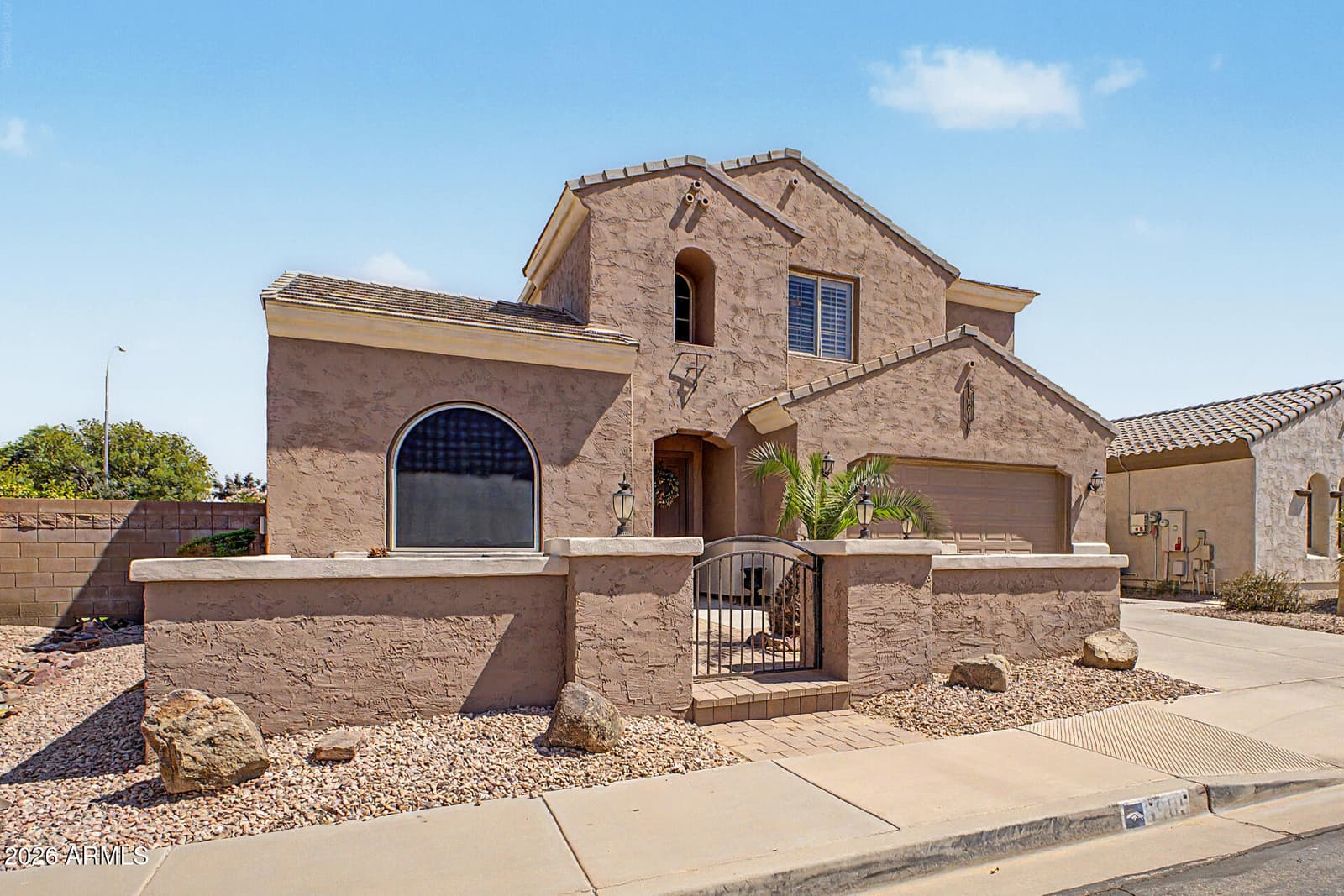 6905 S Sapphire Way, Chandler, AZ 85249 — photo 5 of 51