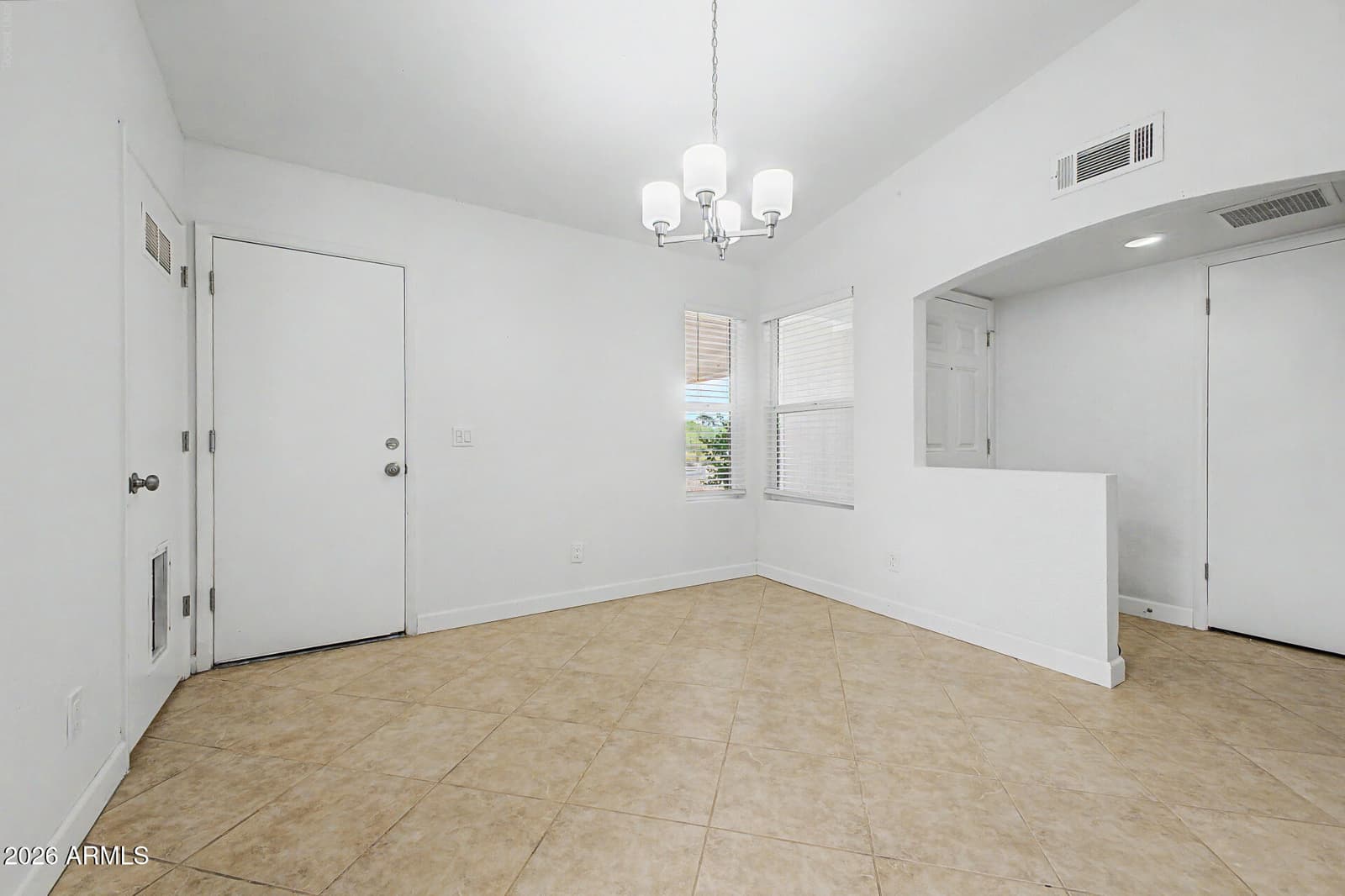 18431 N 3rd Avenue, Phoenix, AZ 85023 — photo 4 of 28