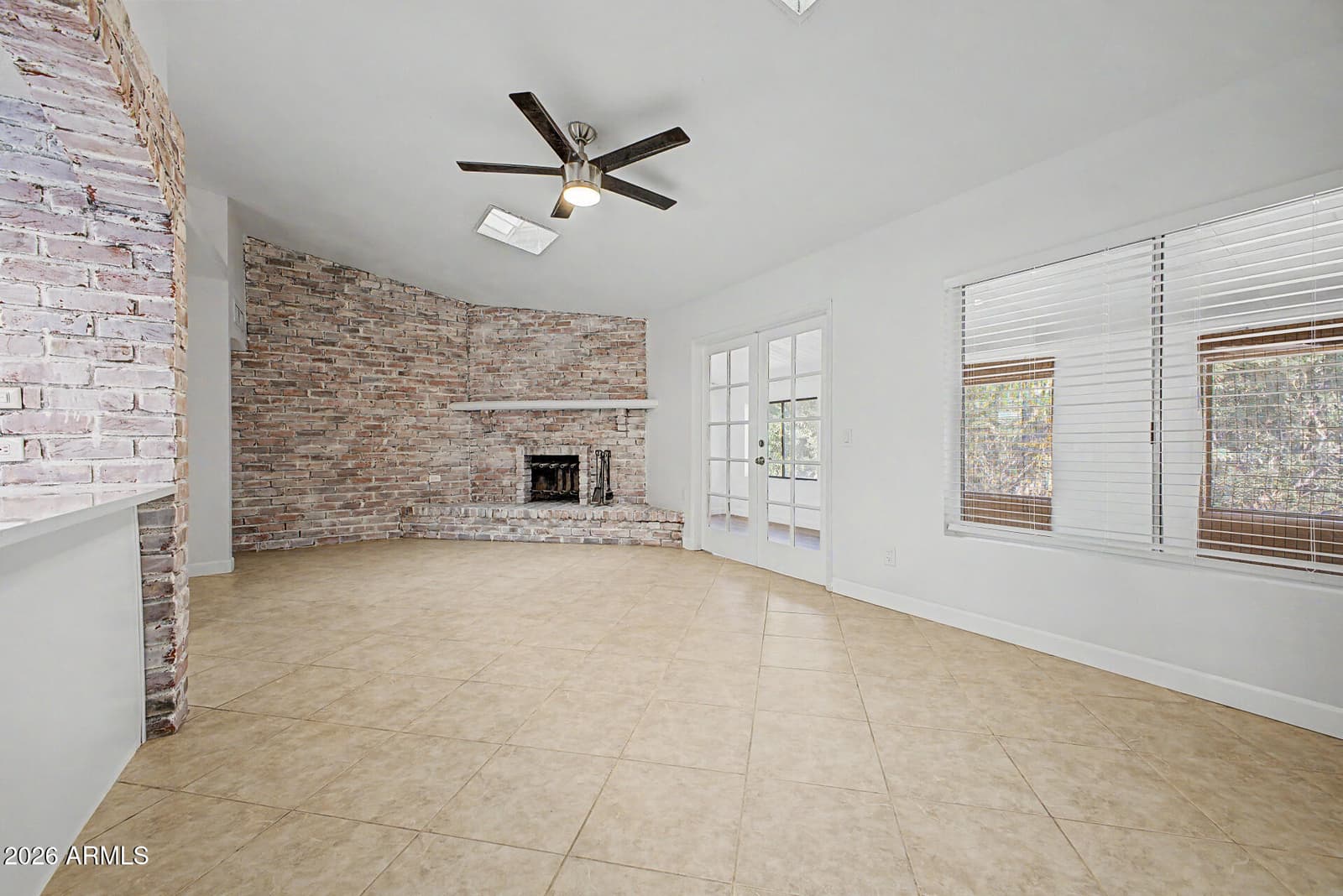 18431 N 3rd Avenue, Phoenix, AZ 85023 — photo 6 of 28