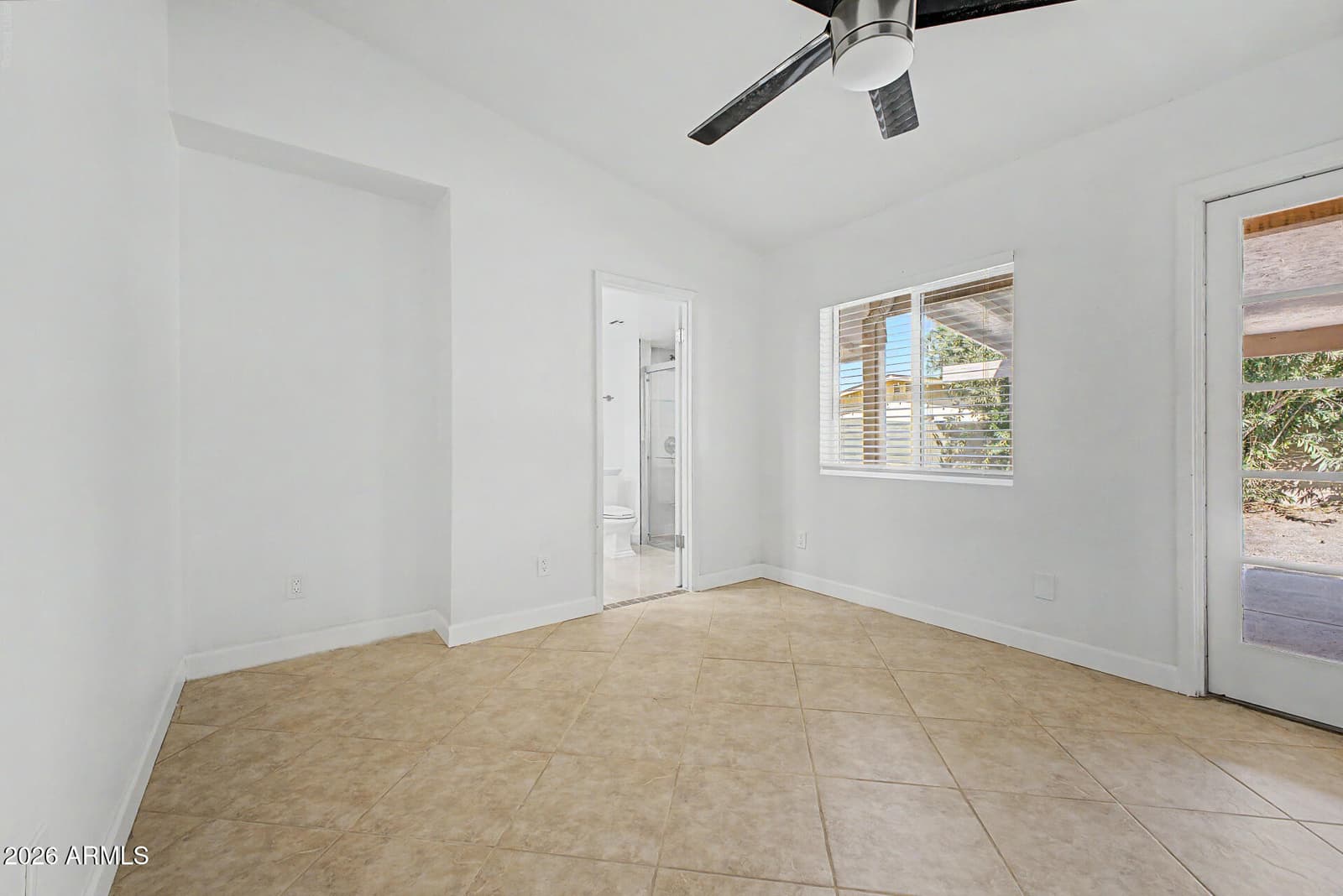 18431 N 3rd Avenue, Phoenix, AZ 85023 — photo 11 of 28