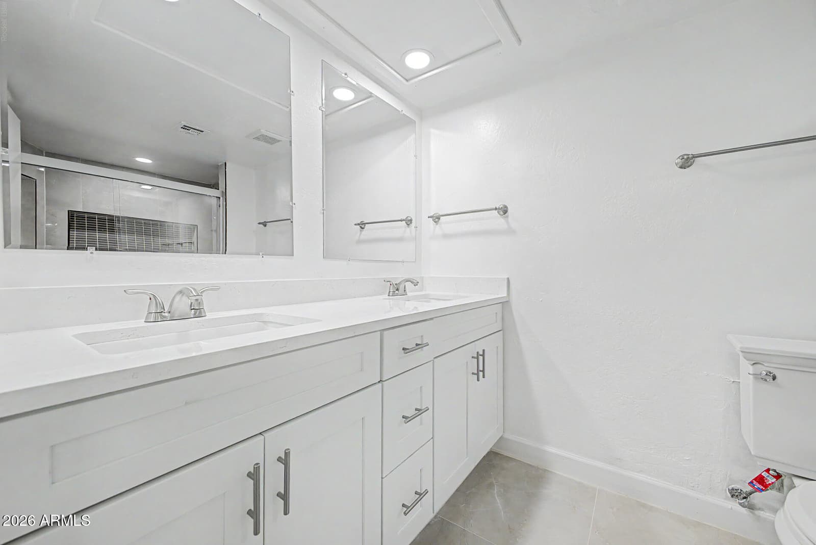 18431 N 3rd Avenue, Phoenix, AZ 85023 — photo 14 of 28