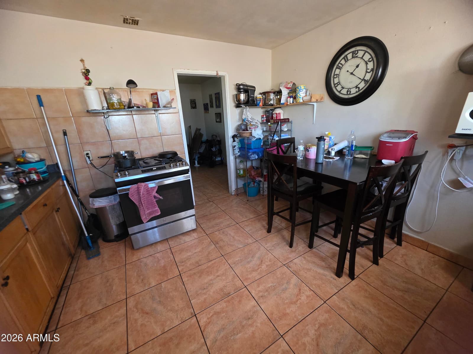 8041 N 28th Avenue, Phoenix, AZ 85051 — photo 4 of 11