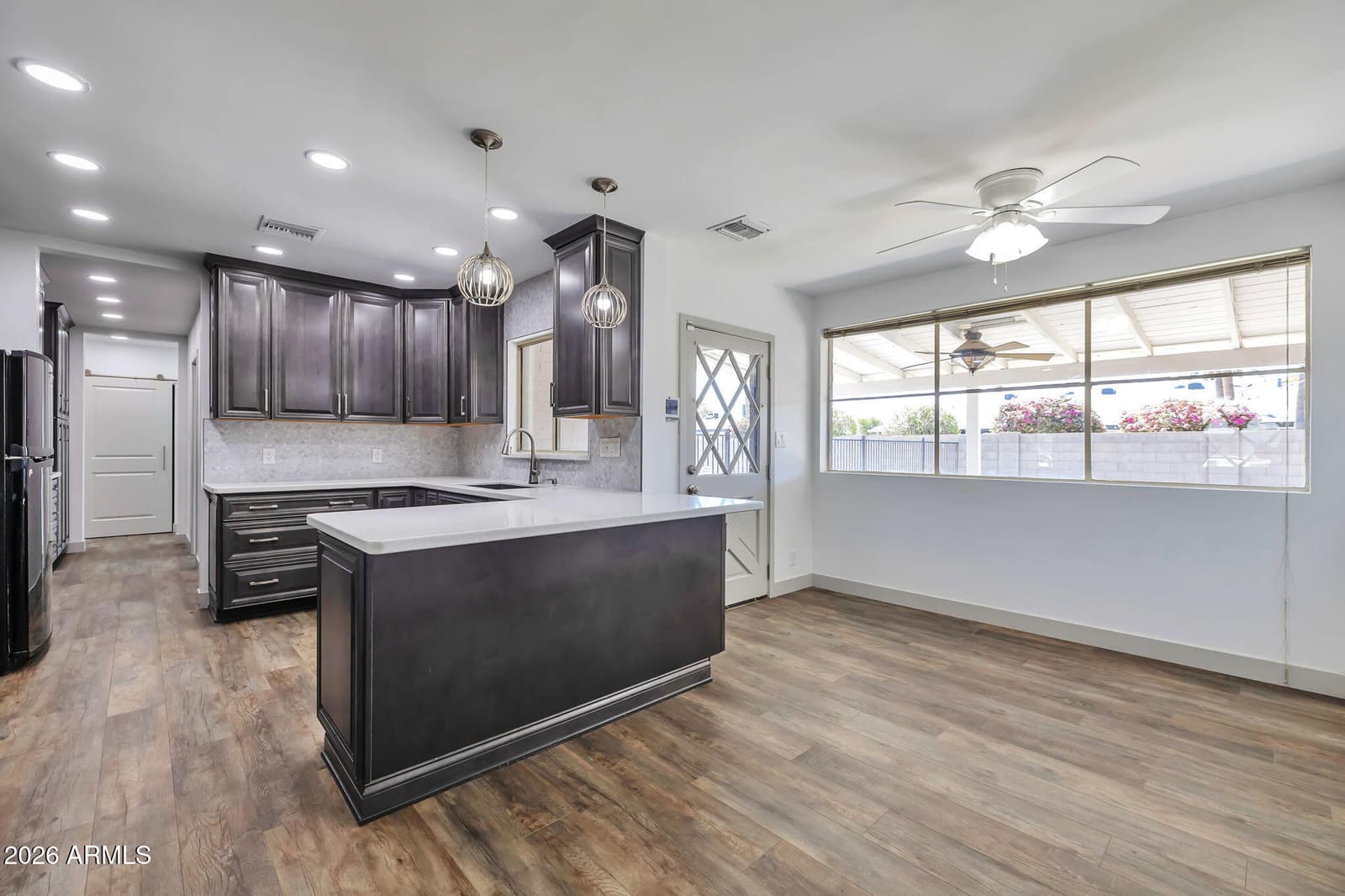 8215 E Cambridge Avenue, Scottsdale, AZ 85257 — photo 10 of 33
