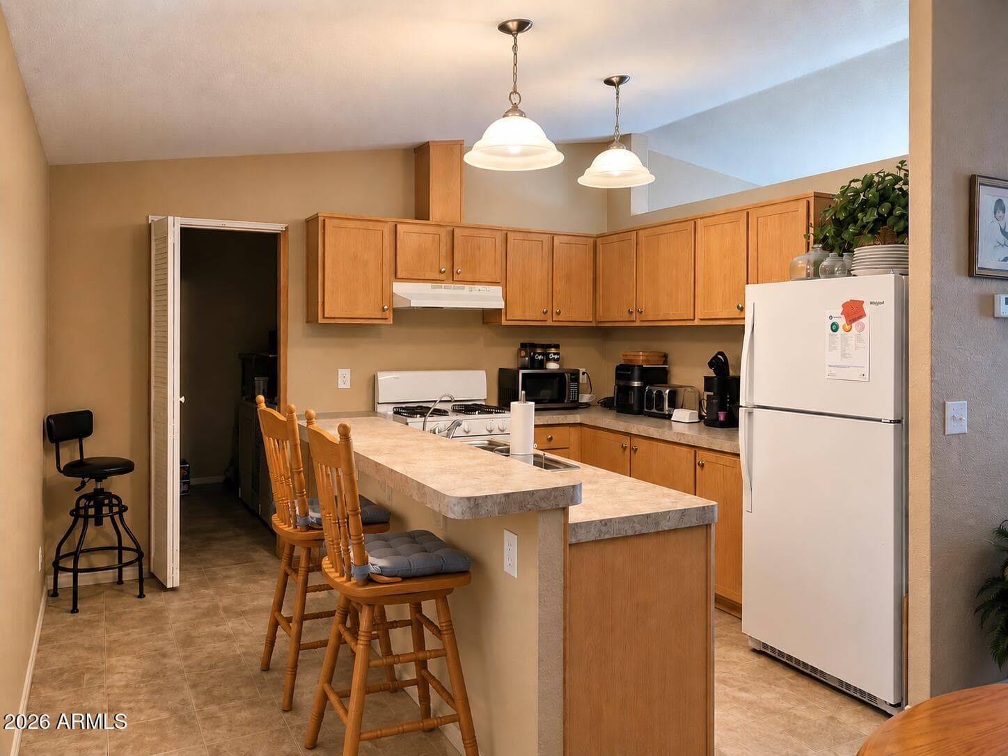 1048 Holly Street, Bullhead City, AZ 86442 — photo 11 of 26