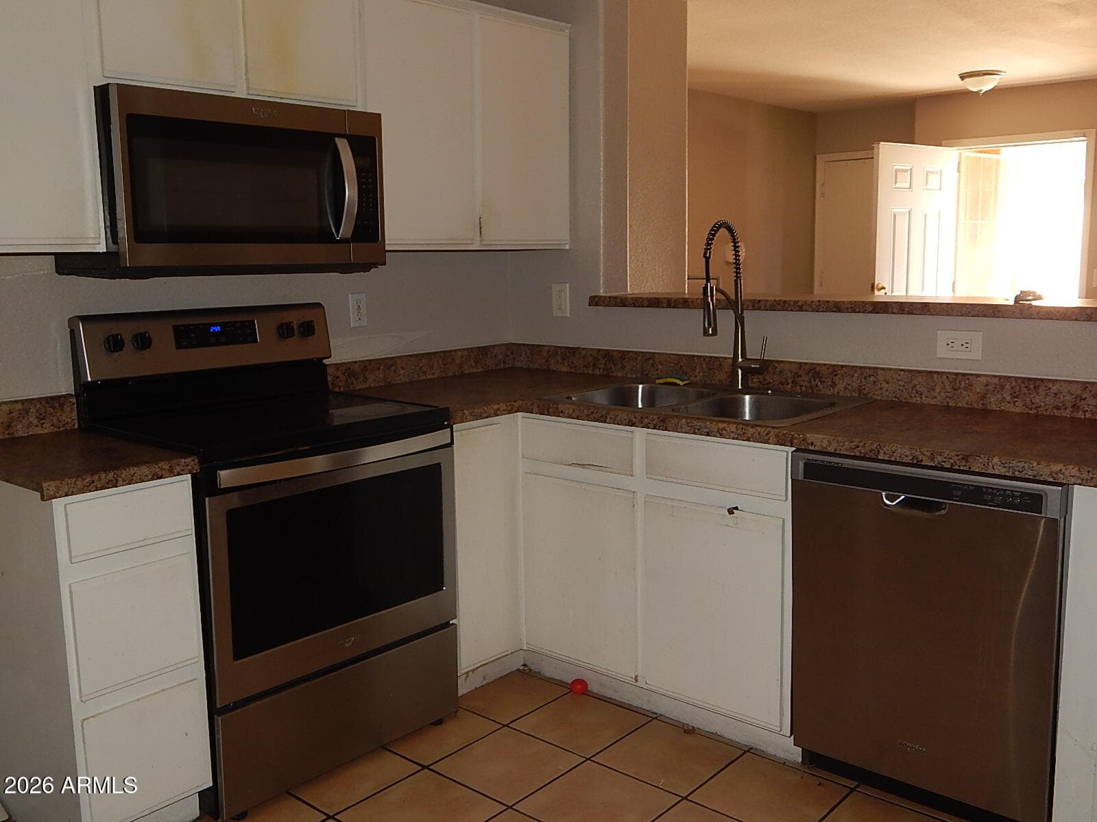 8315 W Catalina Drive, Phoenix, AZ 85037 — photo 4 of 11