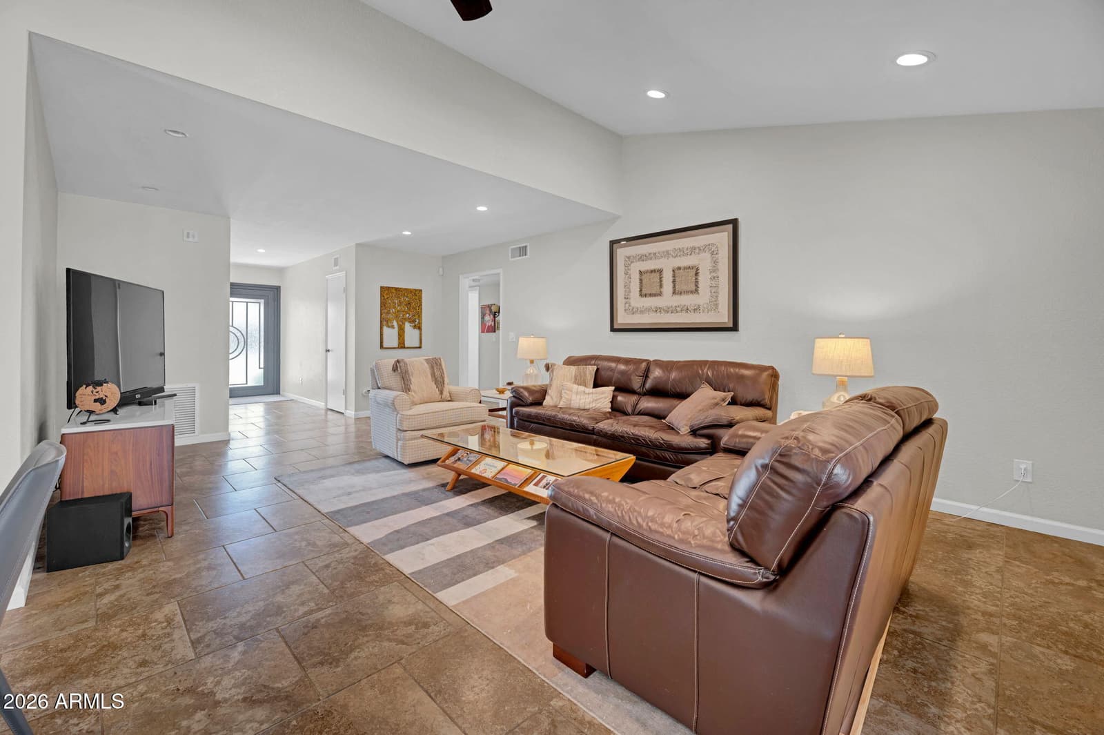 1110 E Orangewood Avenue, Phoenix, AZ 85020 — photo 4 of 27