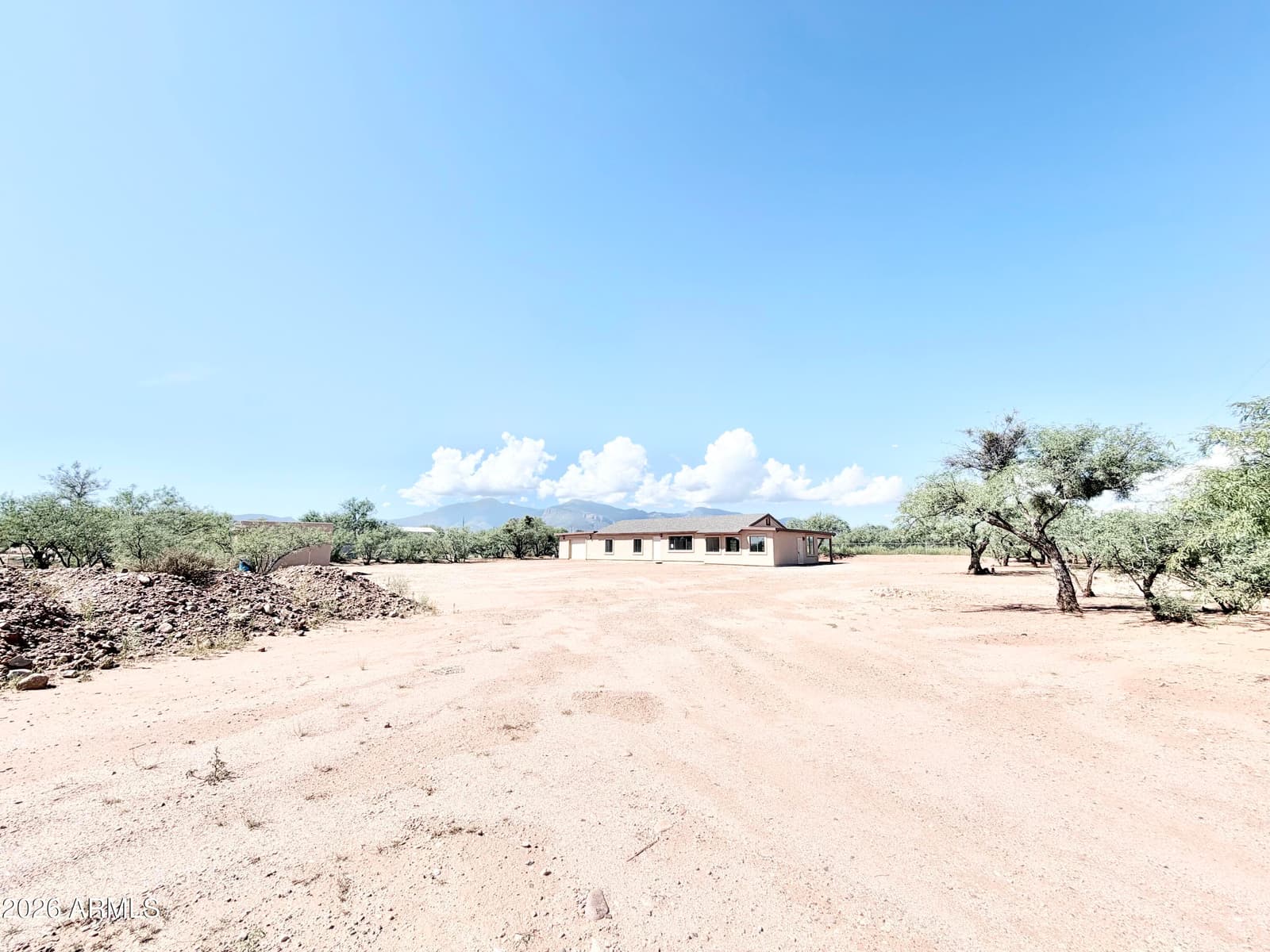 7024 E Valley Drive, Sierra Vista, AZ 85650 — photo 4 of 41