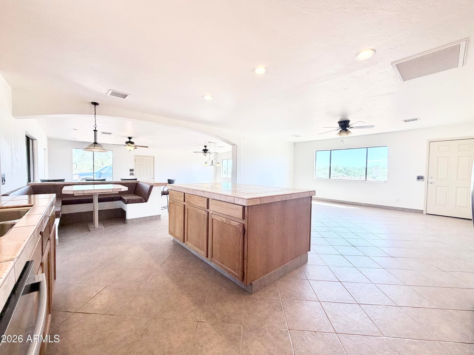 7024 E Valley Drive, Sierra Vista, AZ 85650 — photo 16 of 41